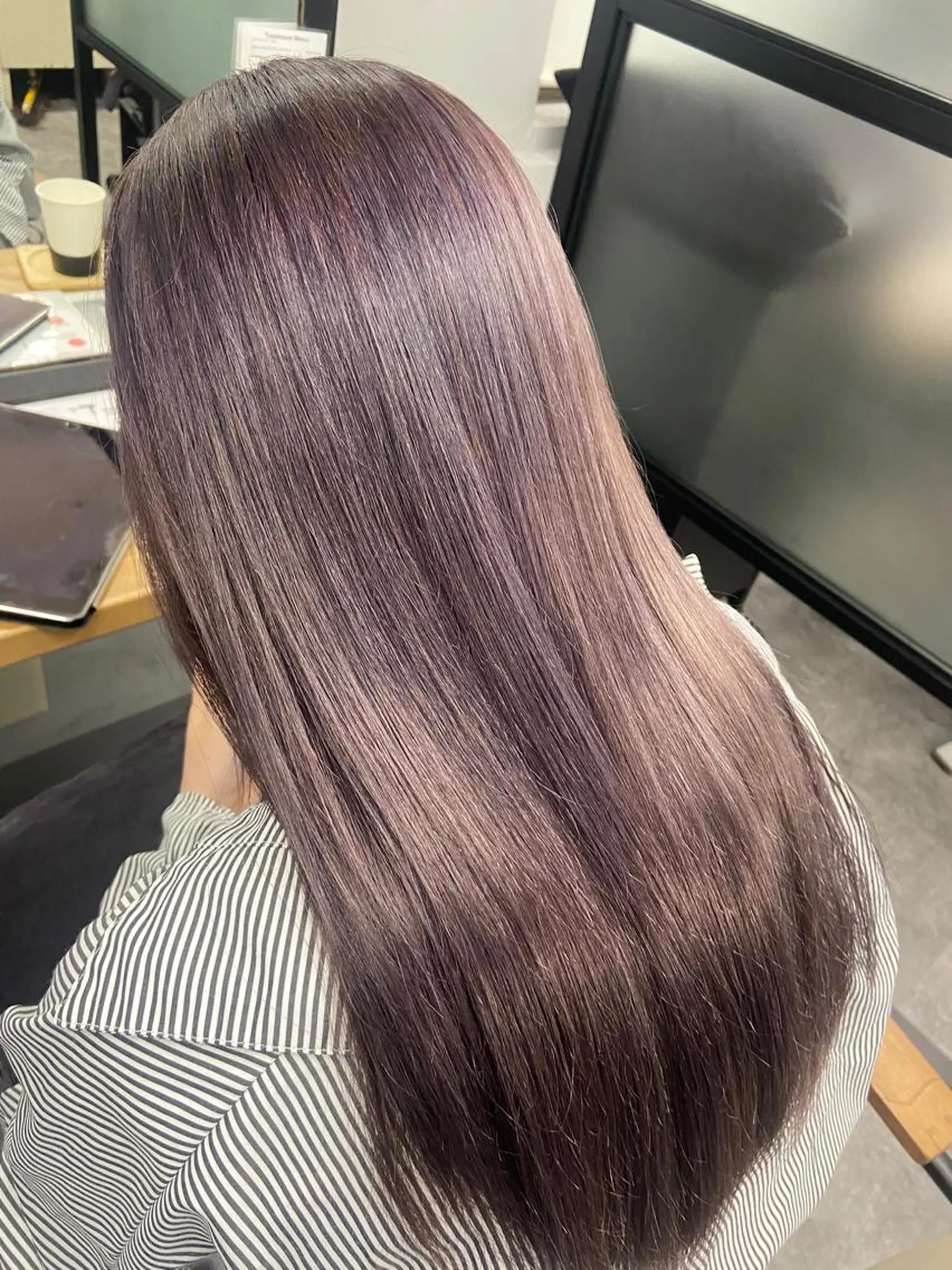 ロング カット ヘアカラー トリートメント natsumi / N°ariaのヘアスタイル