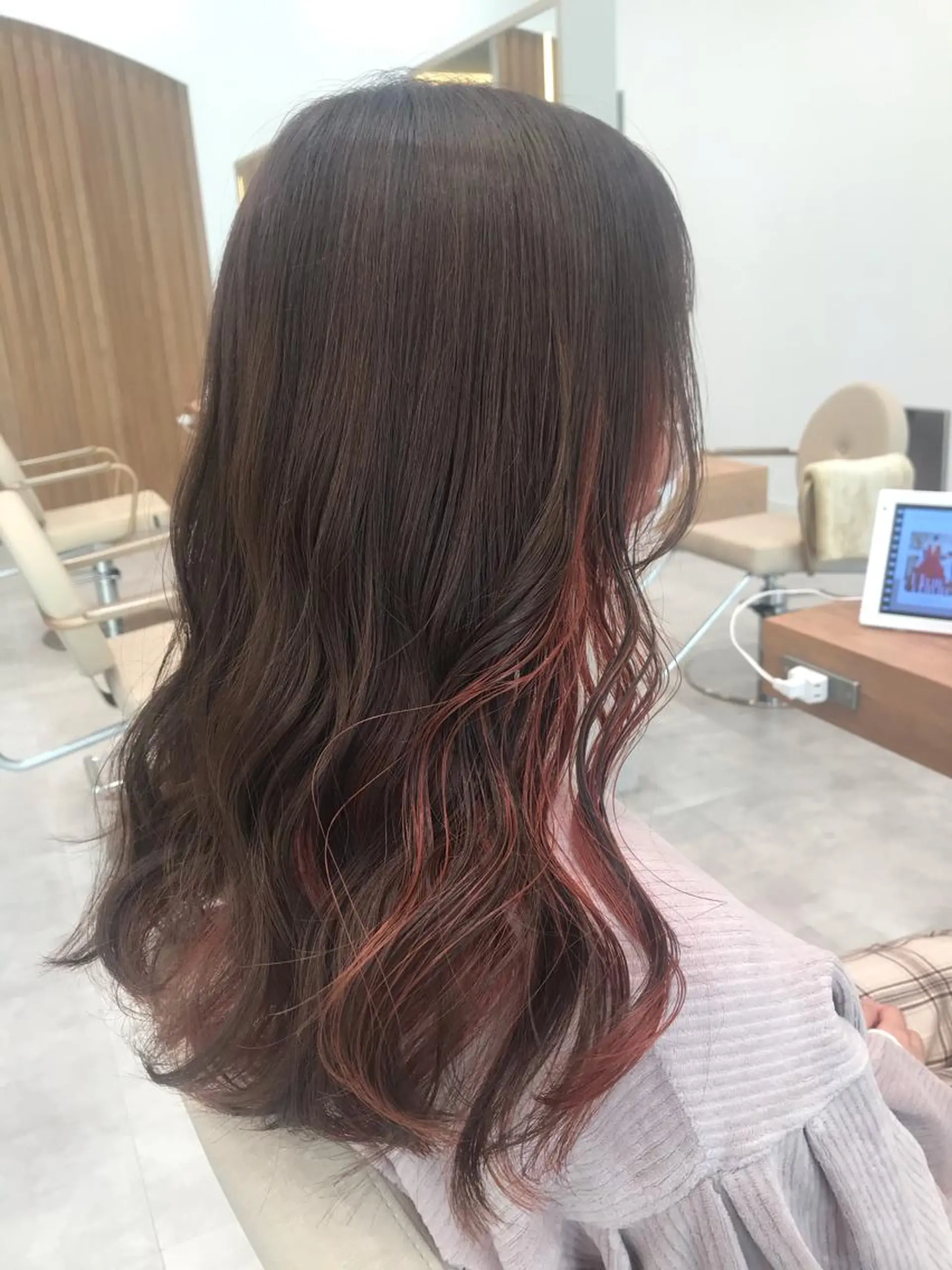 セミロング カラー インナーカラー カット ヘアカラー トリートメント ヘッドスパ 木野田 萌のヘアスタイル