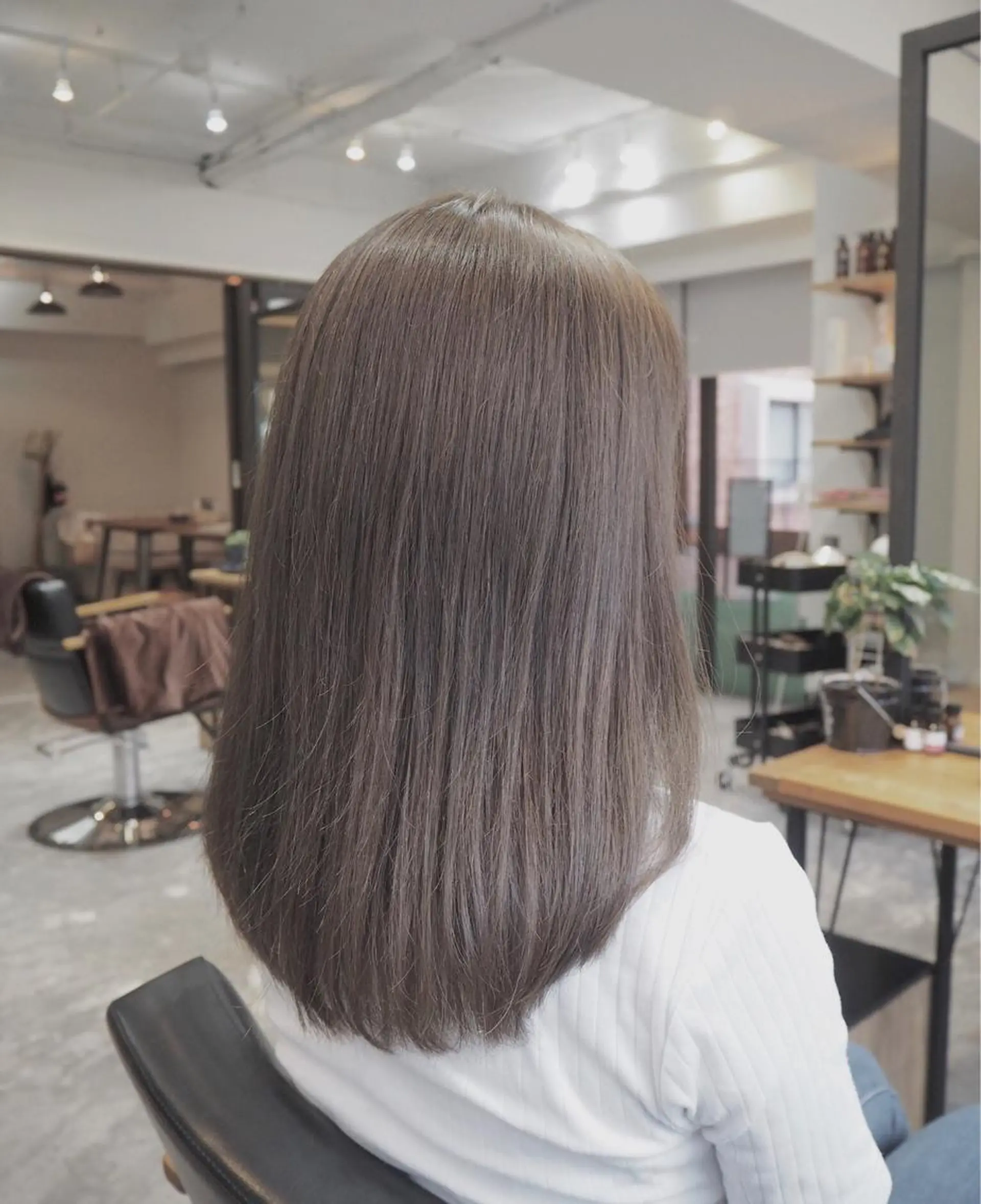 セミロング カット 縮毛矯正 トリートメント 高橋 悠介のヘアスタイル