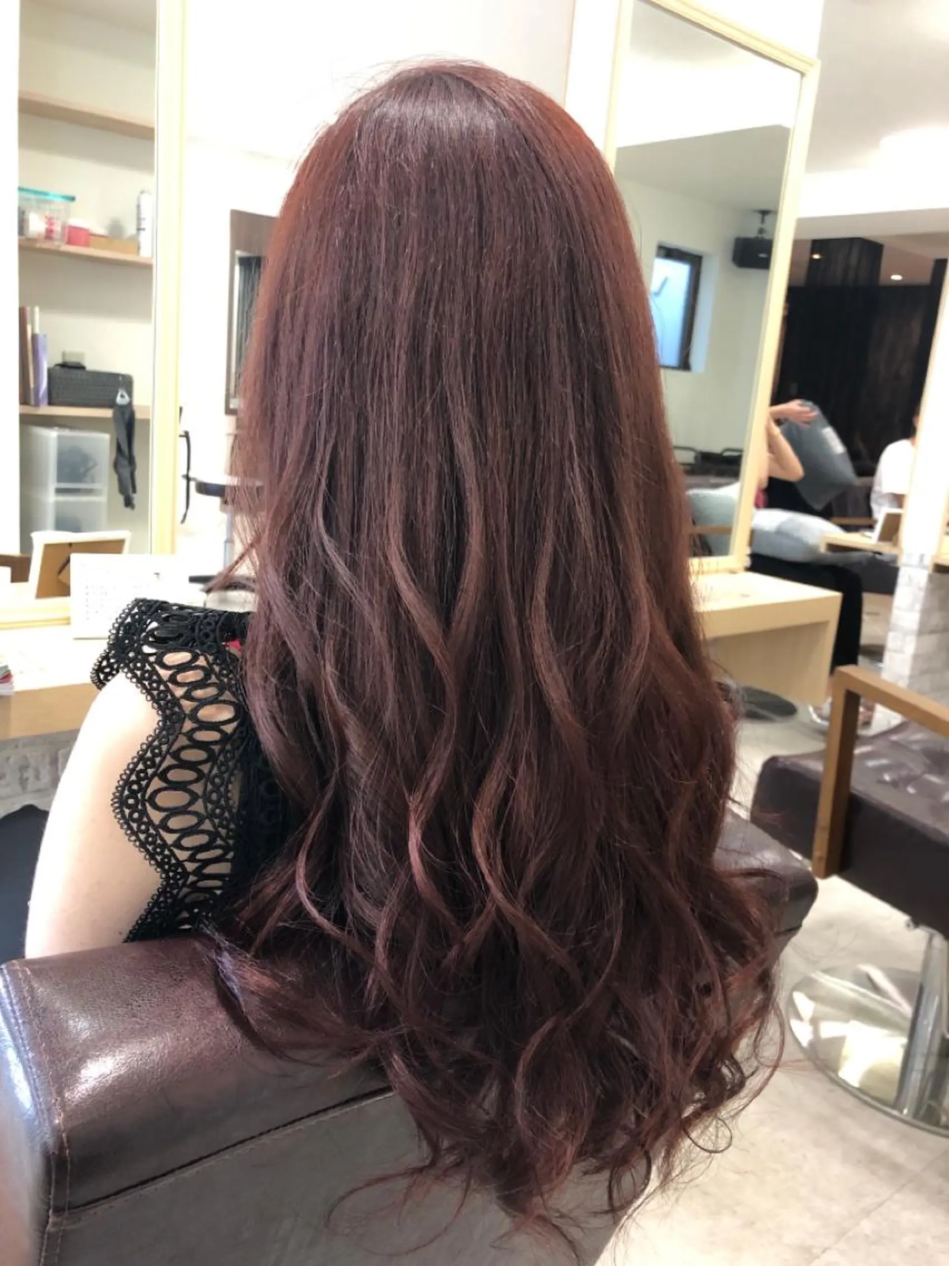 カラー レッドカラー Zina 難波所属・YUDA 湯田のヘアスタイル