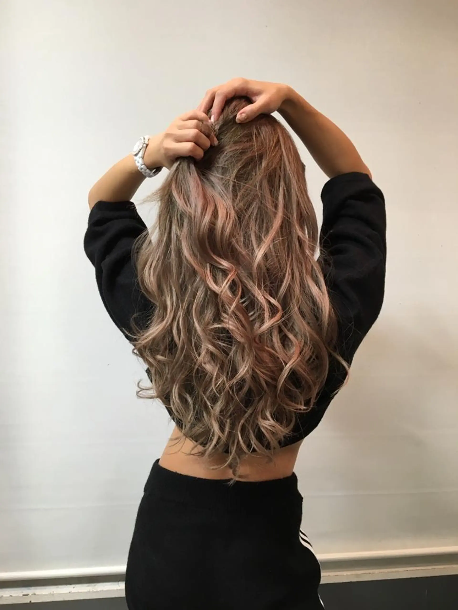 ロング 韓国カラー/エクステ carryのヘアスタイル