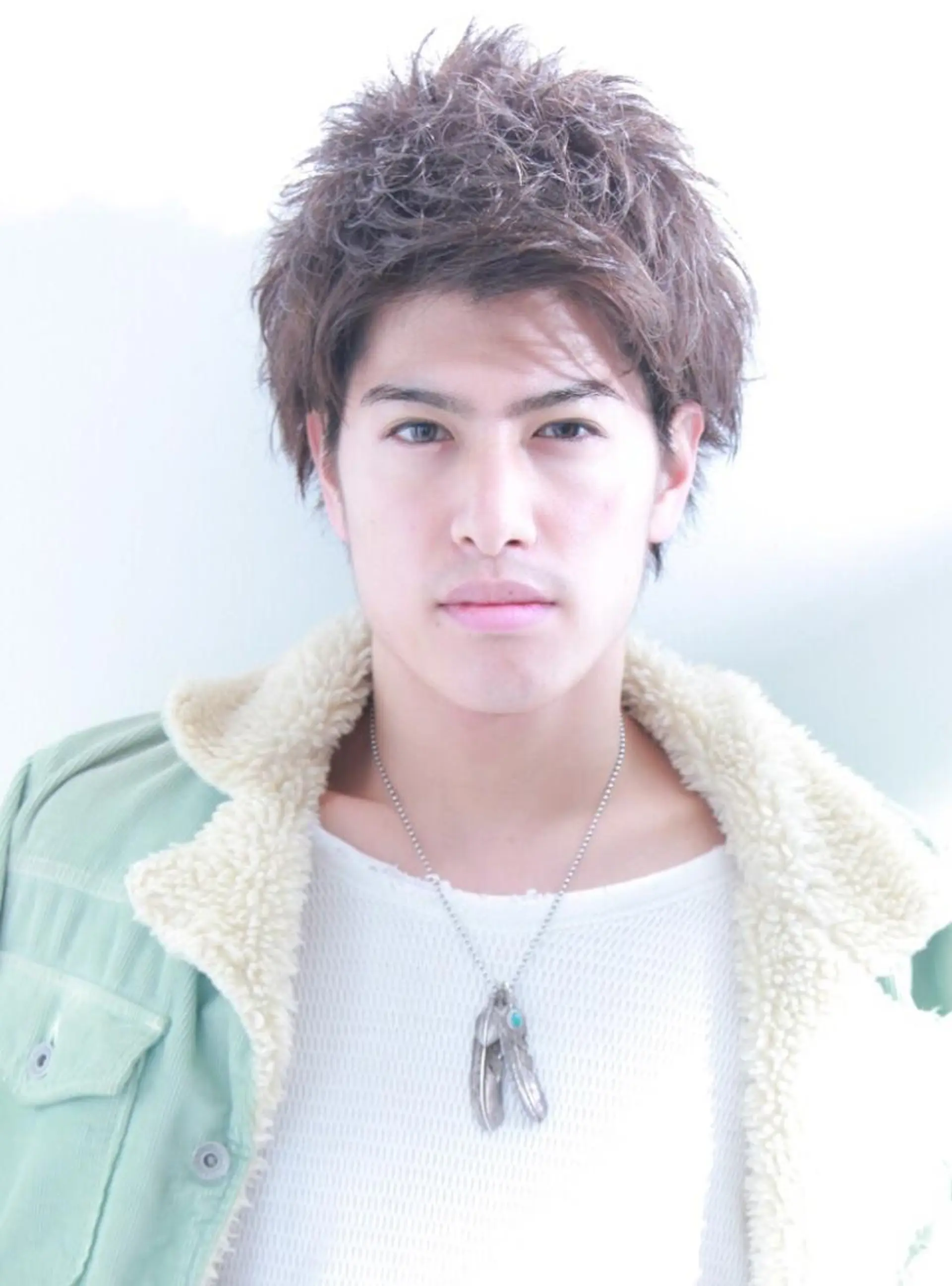 ショート カラー メンズ メンズハイライト デザインカラー ハイライトカラー イルミナカラー 外国人風カラー メンズヘア特化 崎田 成人のヘアスタイル