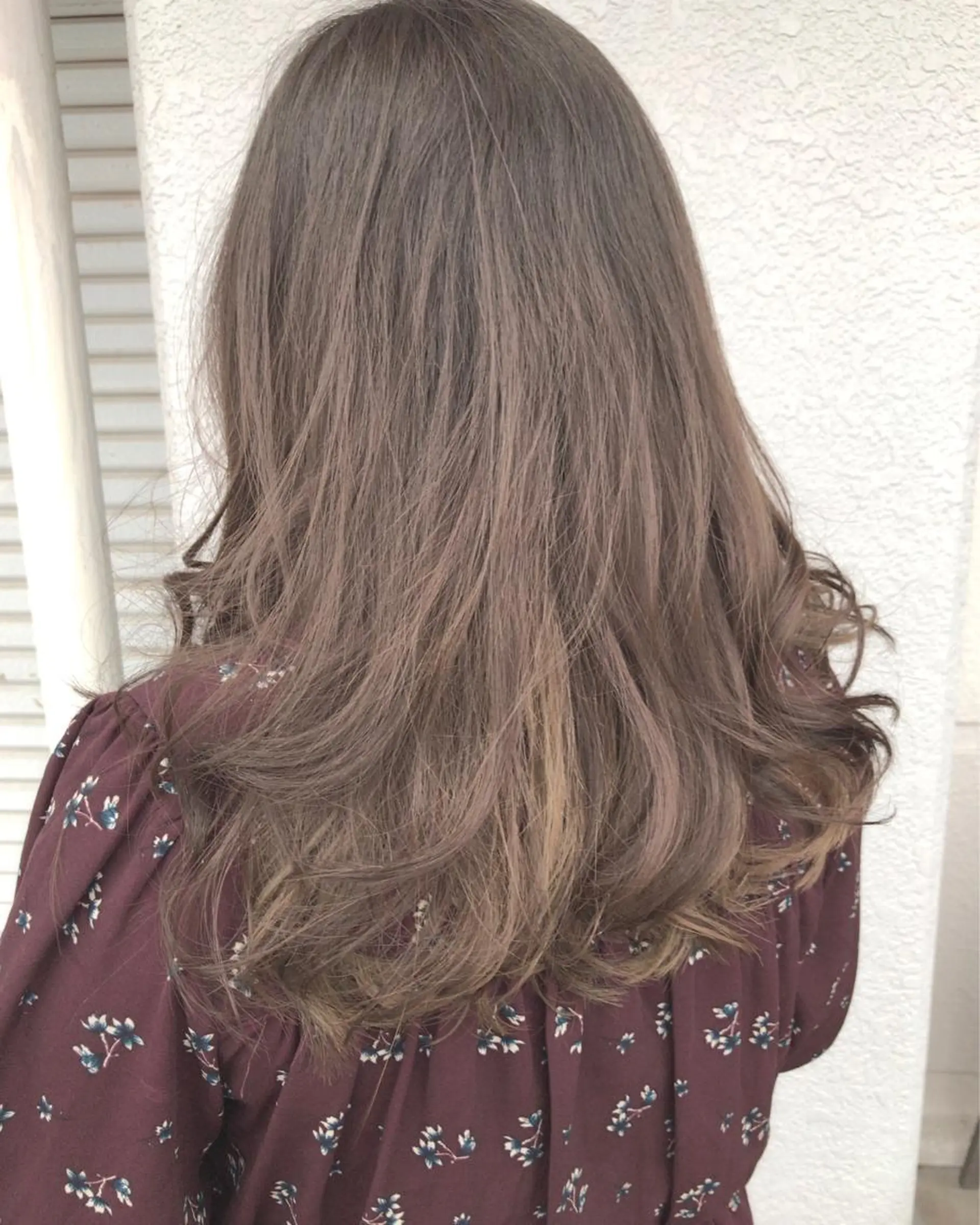 セミロング カラー レイヤーカット匠 イソザキノリユキのヘアスタイル