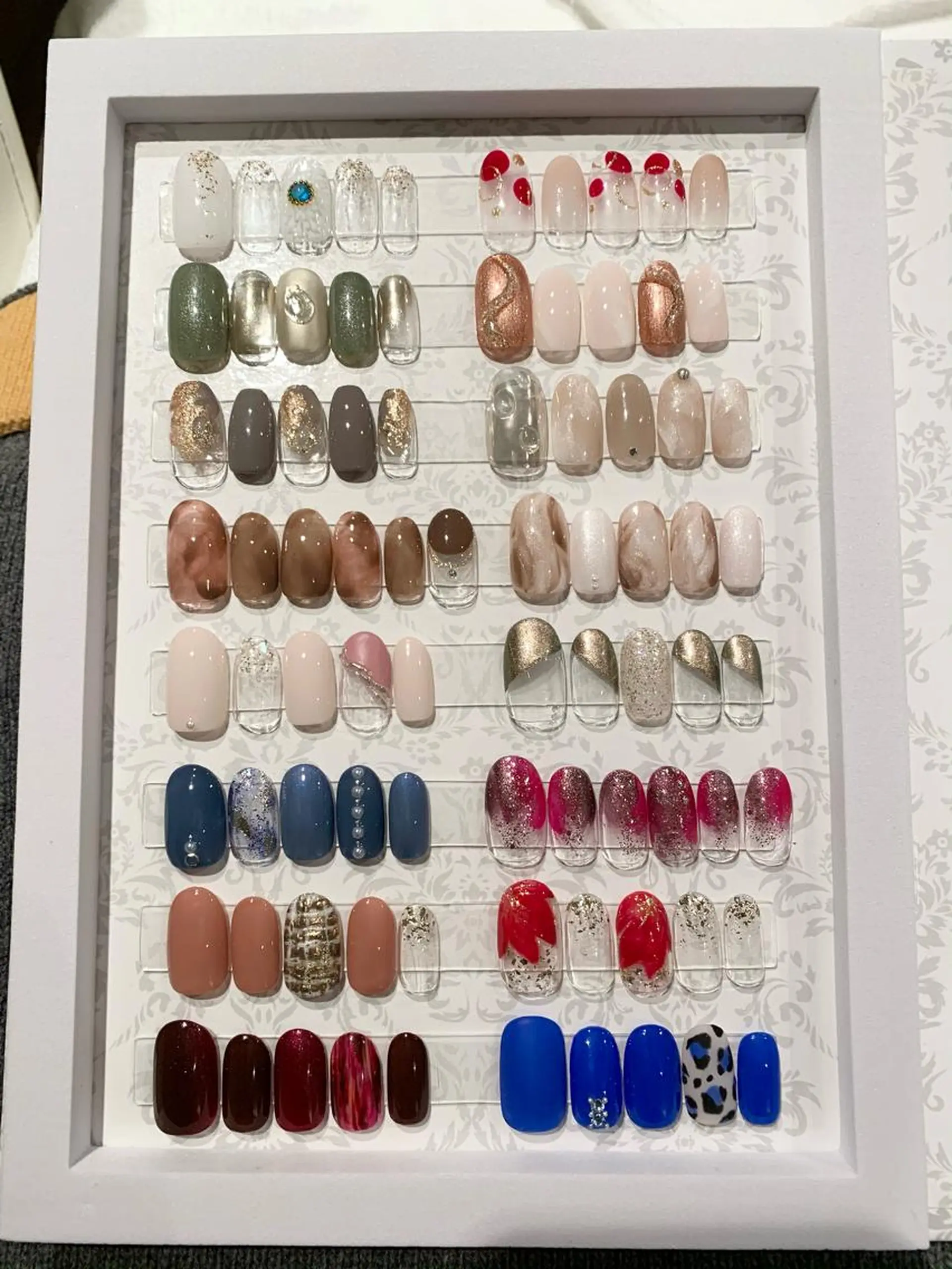 ネイル 手塚 里奈のネイルデザイン