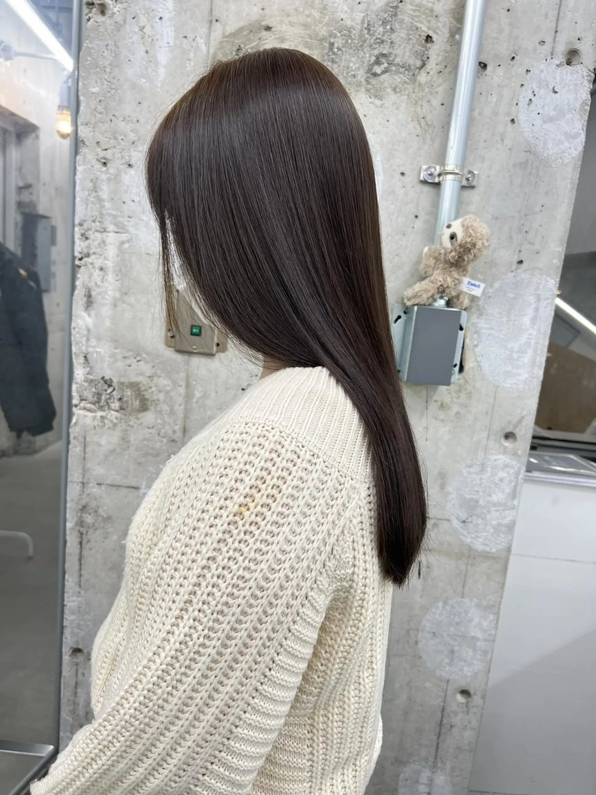 セミロング パーマ カラー ヘアアレンジ アディクシーカラー ベージュカラー ブリーチ ケアカラー 透明感カラー ヘアケア特化型サロン newi 梅田のヘアスタイル