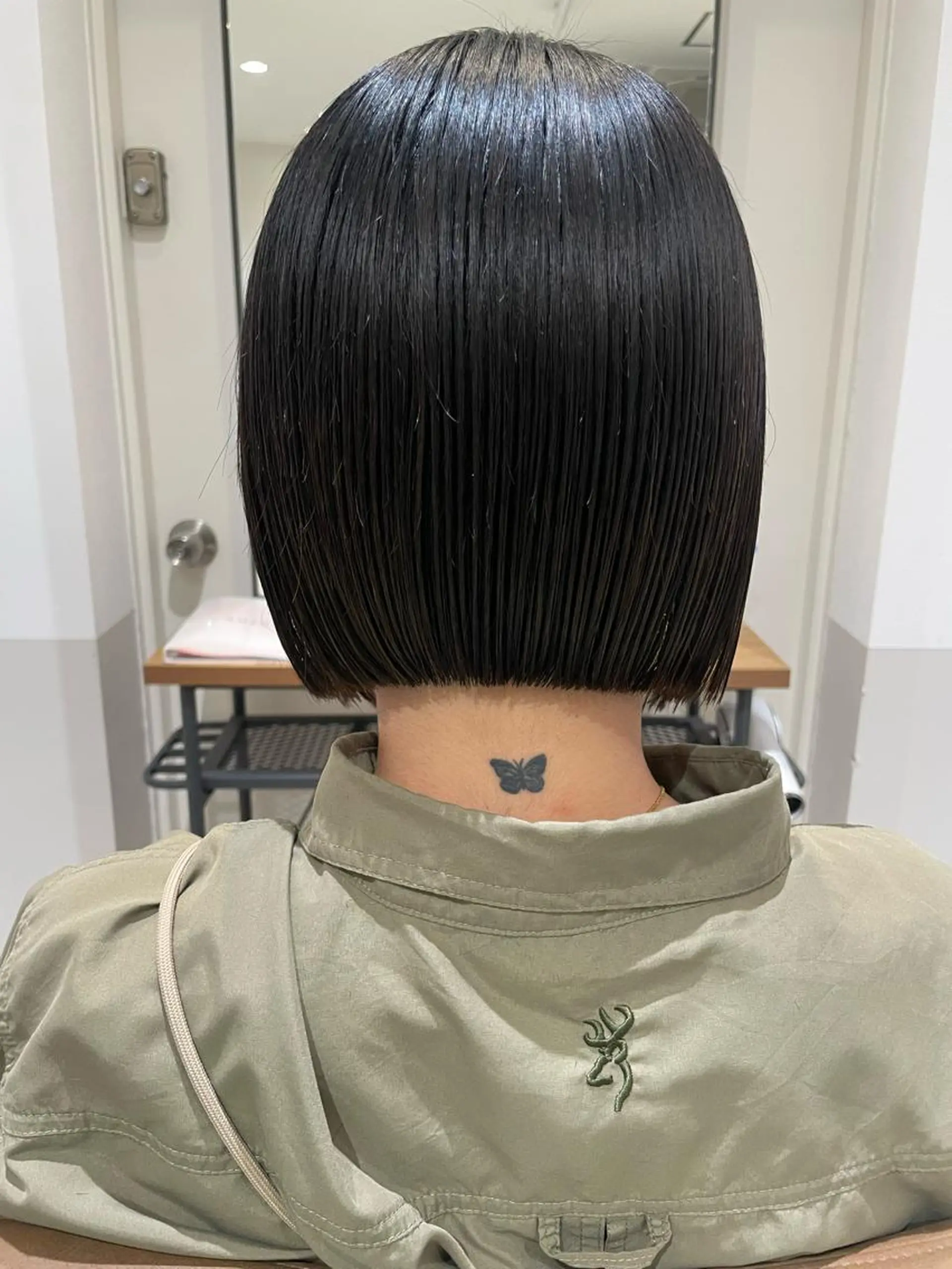 ショート 髪質改善ストレー ト指名NO.1林駿希のヘアスタイル