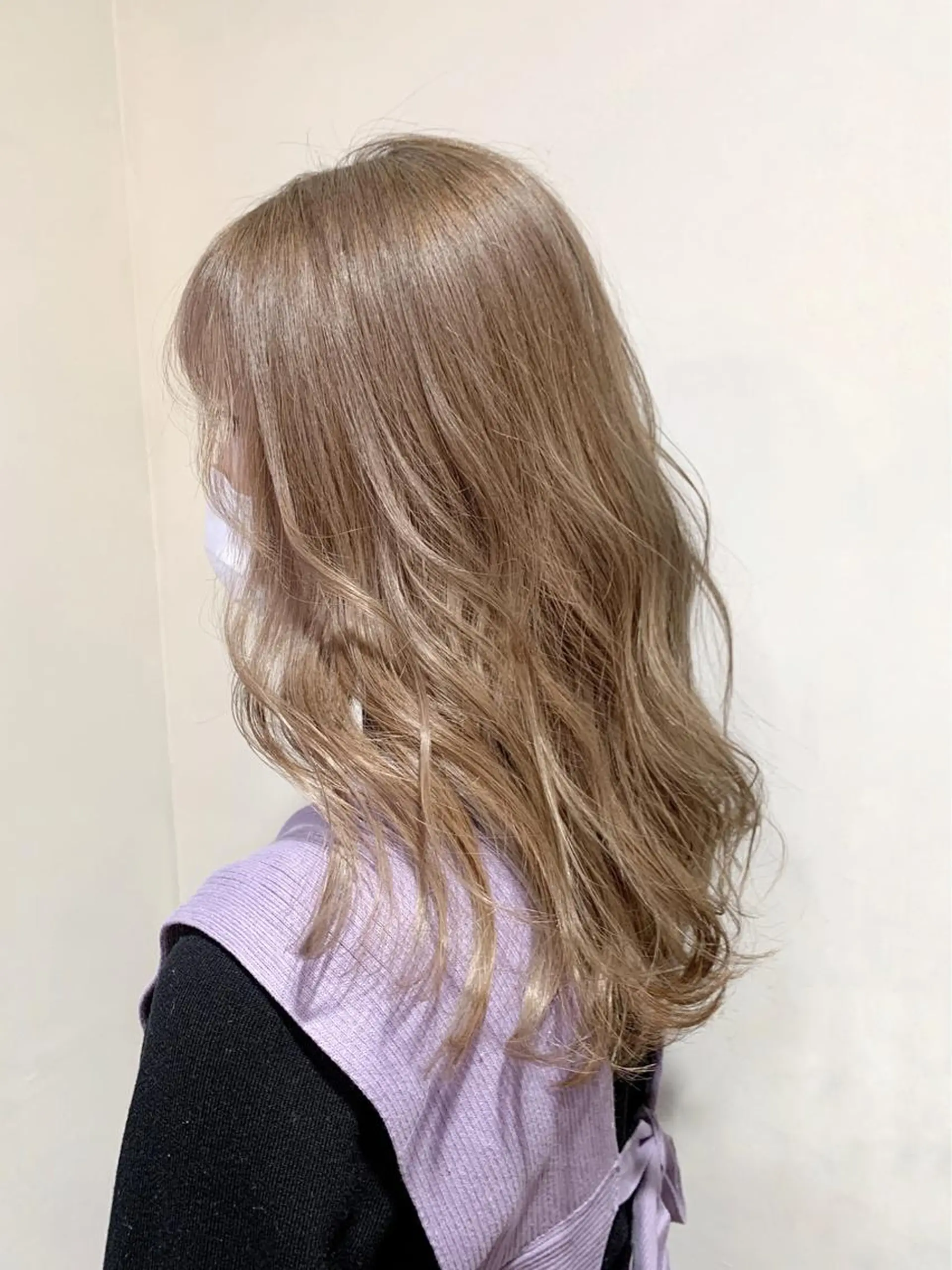 セミロング カラー 杉村 未来のヘアスタイル
