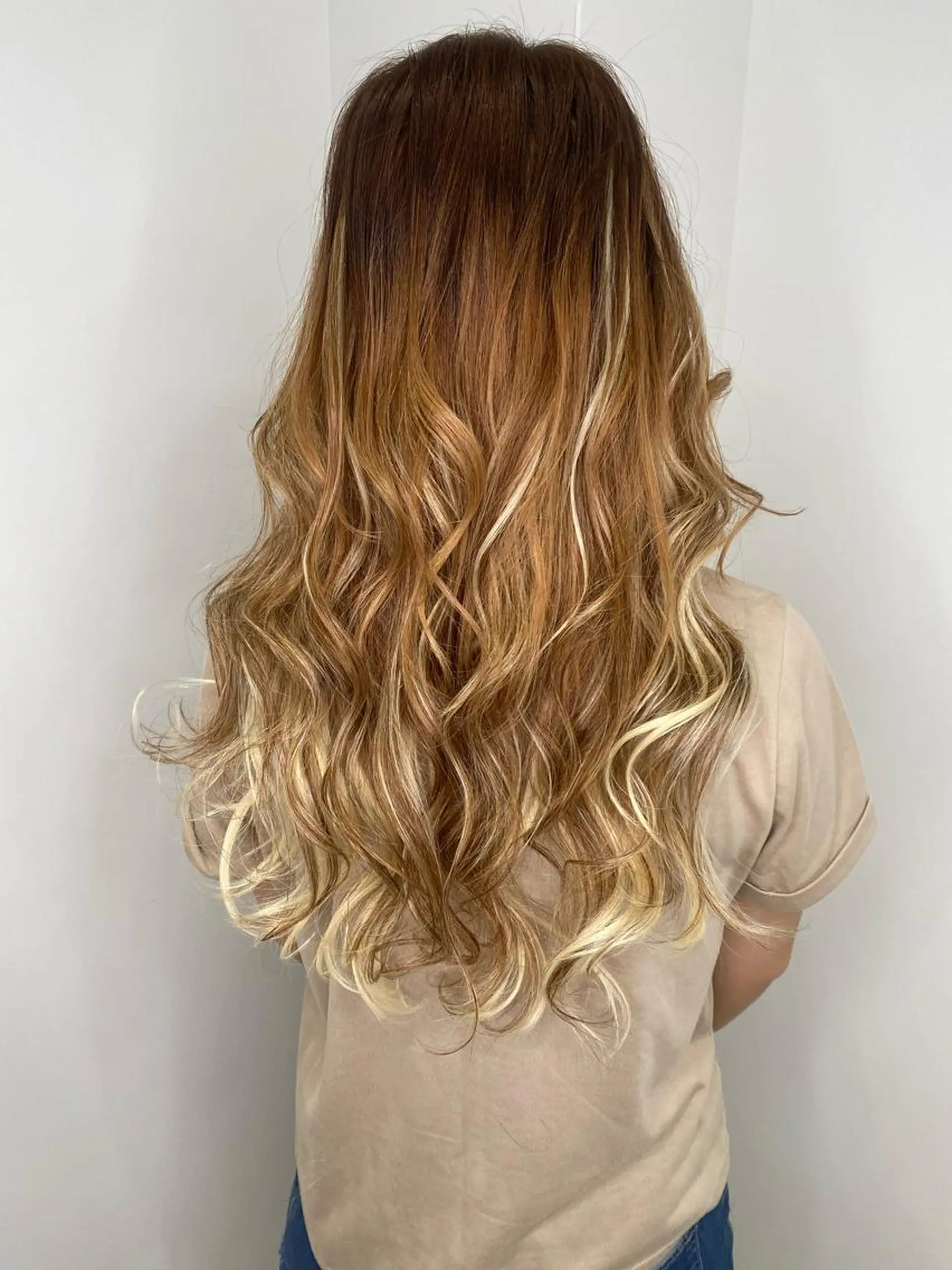 ロング カラー エクステサロン GRIZZのヘアスタイル