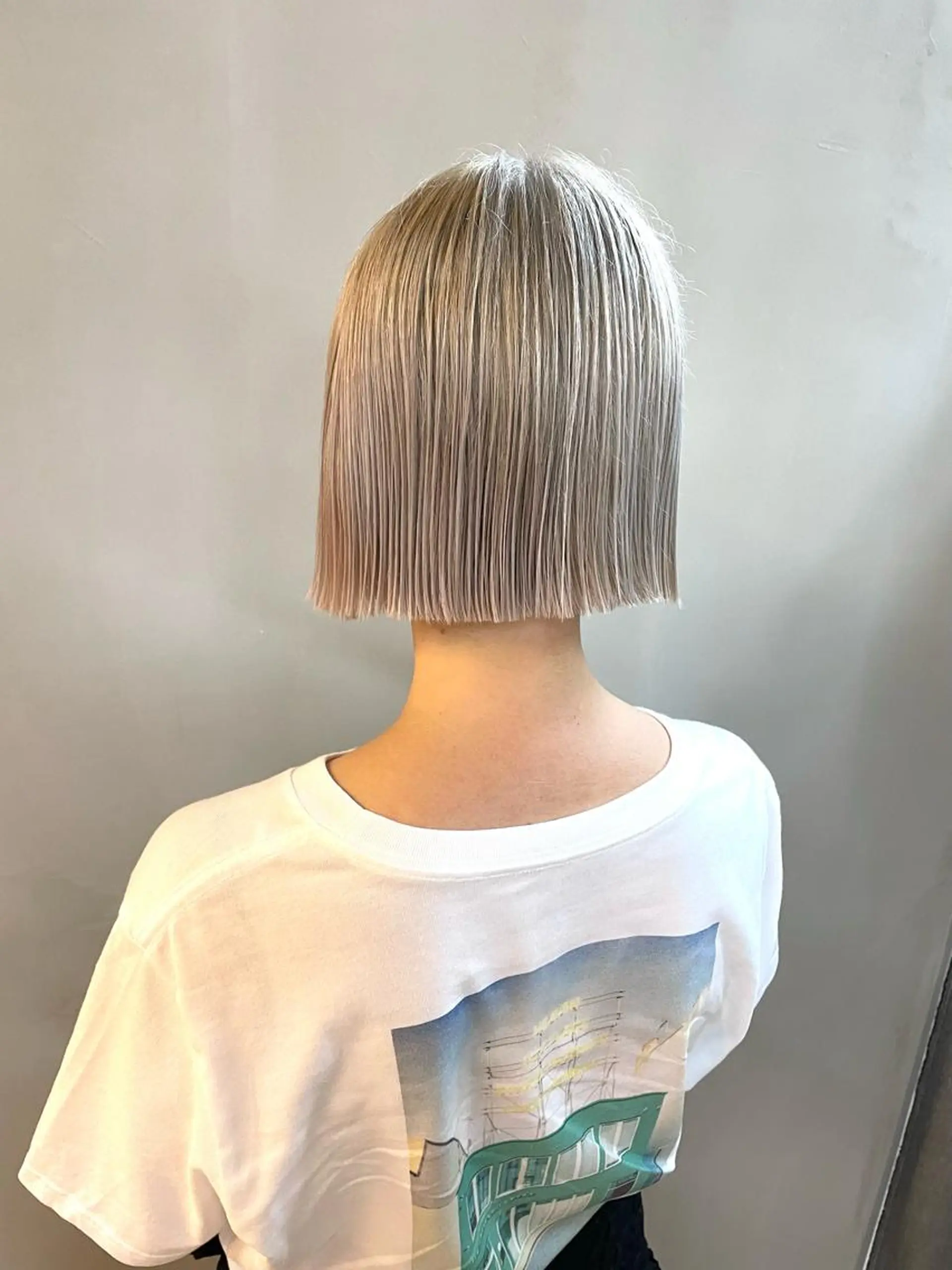 ミディアム カラー パーマ ヘアアレンジ メンズ キッズ ネイル マツエク・マツパ アイブロウ ベージュカラー ホワイトベージュ ホワイト カット ヘアカラー トリートメント tatsumi/ボブ ウルフ/レイヤーのヘアスタイル