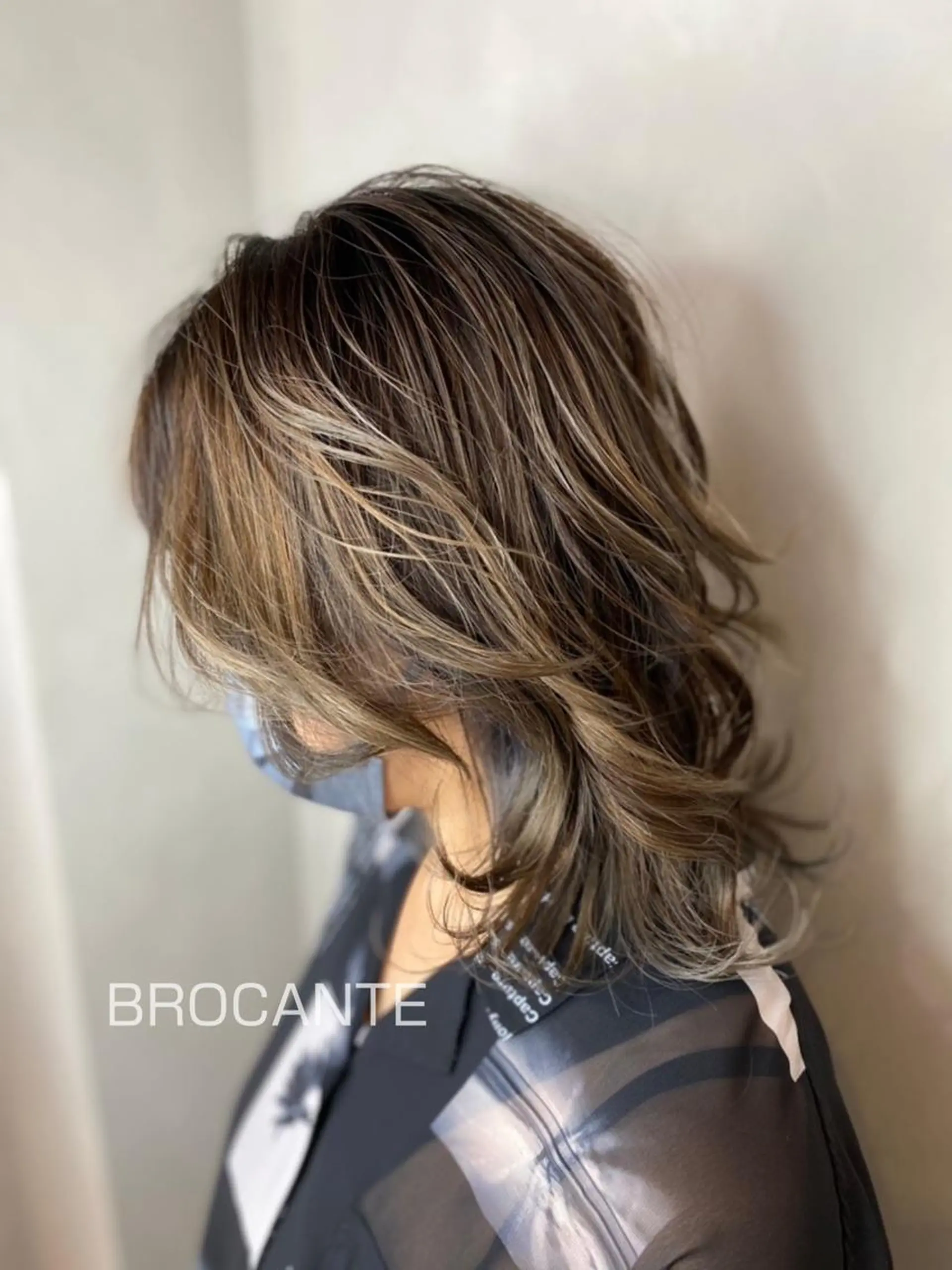 セミロング カラー バレイヤージュ 透明感カラー グラデーションカラー ハイライトカラー シルバー カット ヘアカラー BROCANTE立川 karasawa.nのヘアスタイル