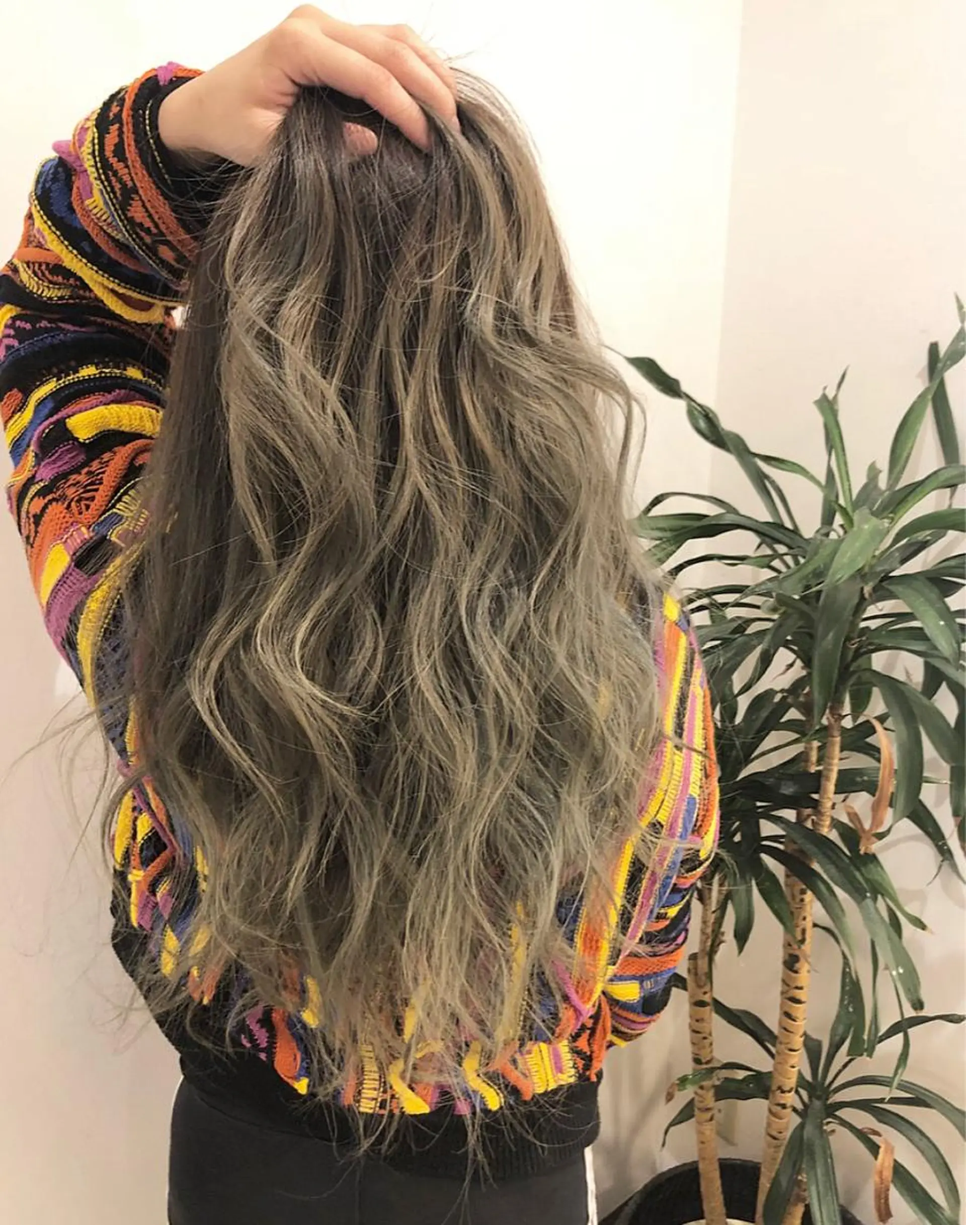 ロング カラー sail hairのヘアスタイル