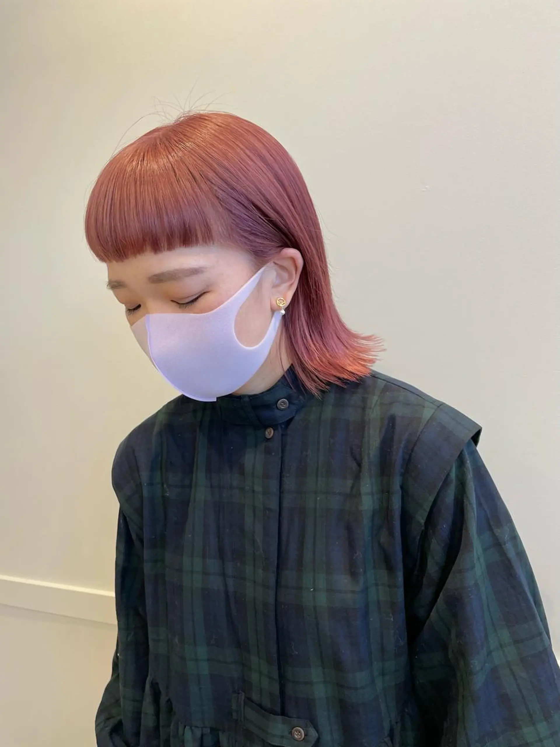 ショート カラー ピンクカラー ボブ オン眉 カット ヘアカラー トリートメント ヘアセット メンズ特化 パーマ/オザワのヘアスタイル