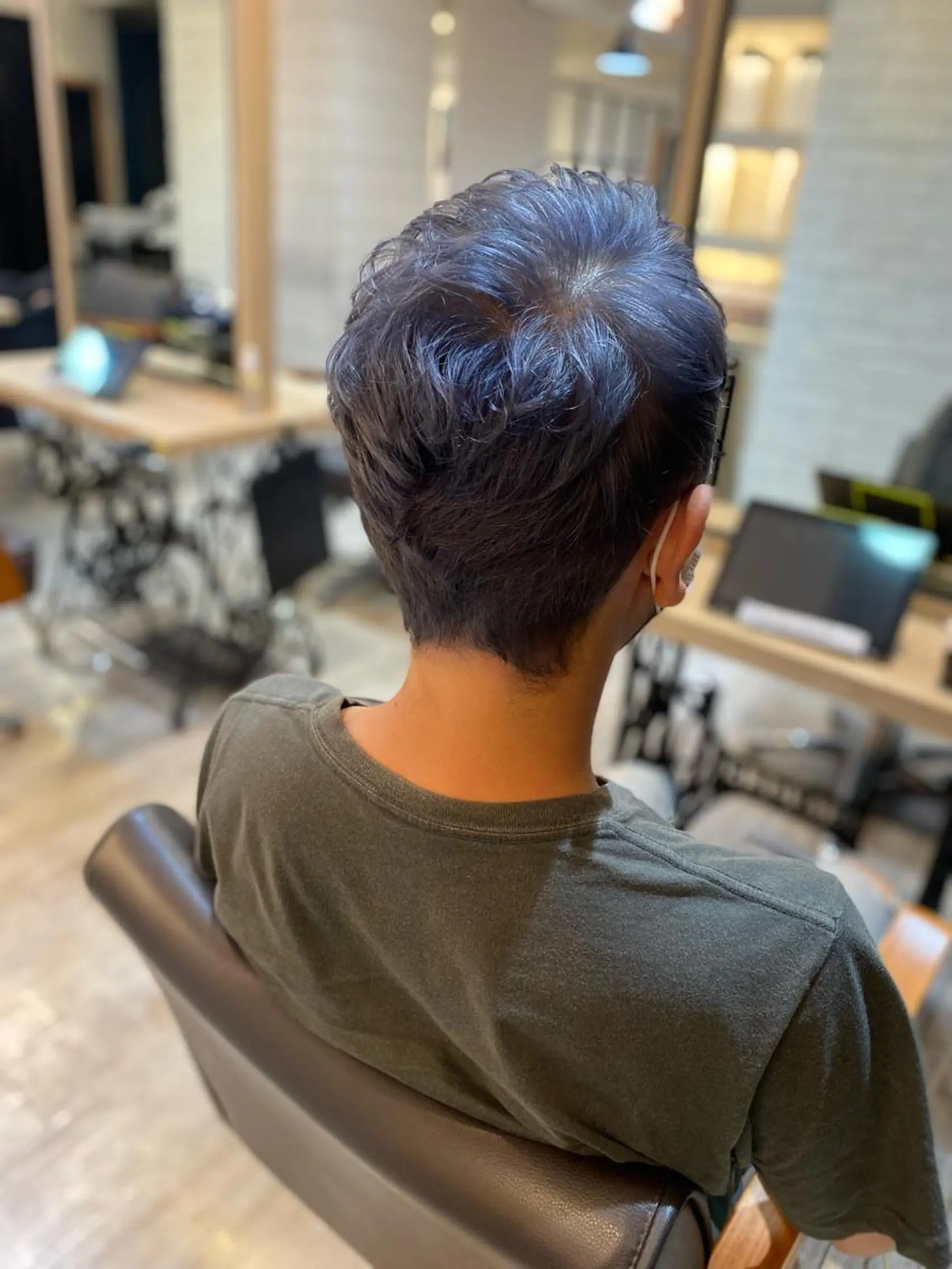 ショート カラー ヨシダ フミノリのヘアスタイル