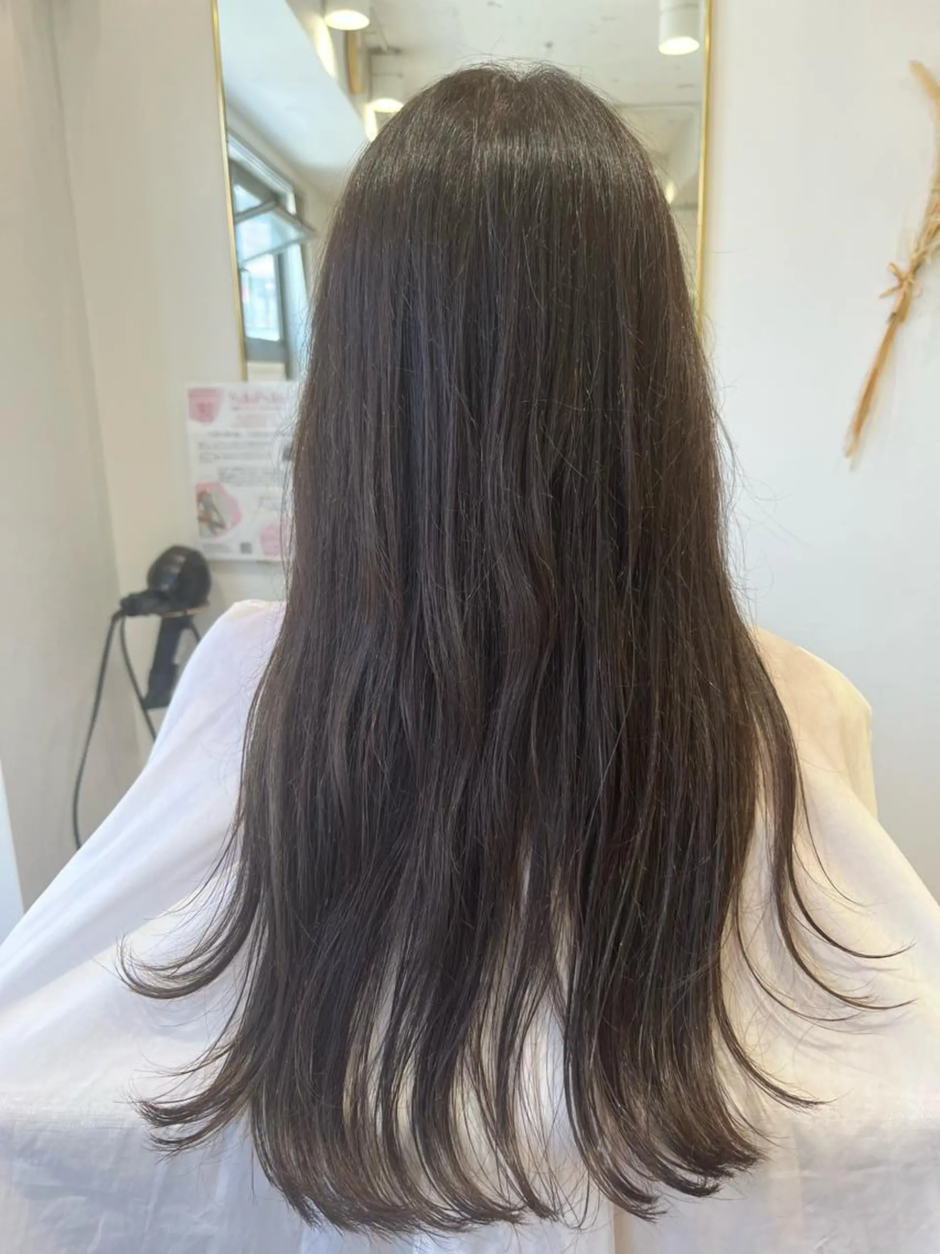 カラー ブラウンカラー ナチュラルブラウン 西川 明李のヘアスタイル