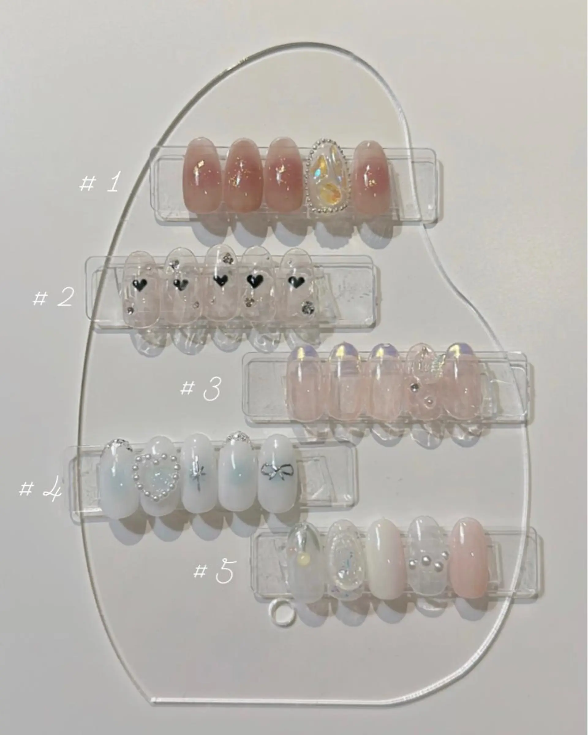 ネイル オーロラネイル ブルー チークネイル フレンチネイル ガーリー tsugi nailのネイルデザイン