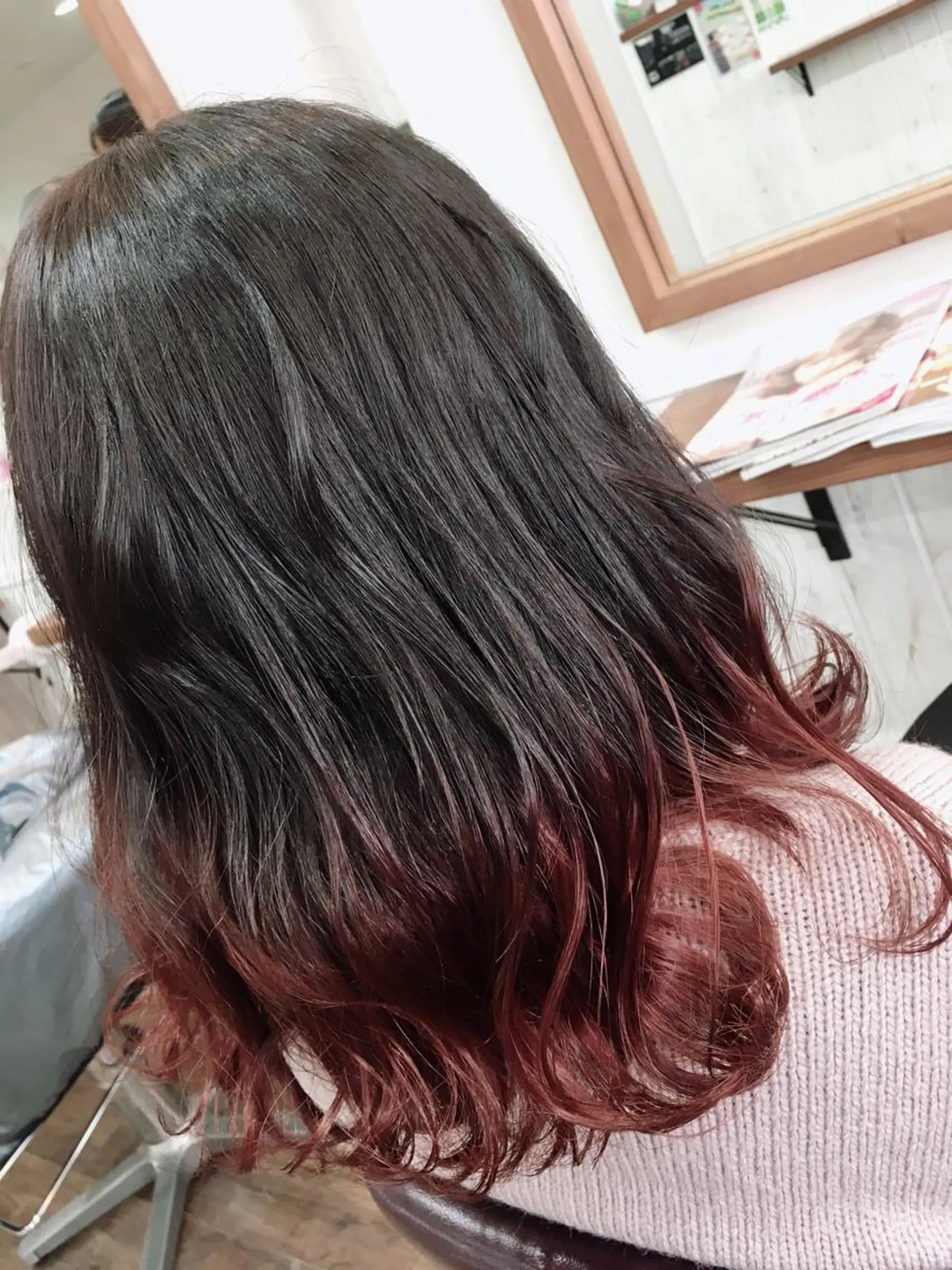 ミディアム カラー 塩崎 明菜のヘアスタイル