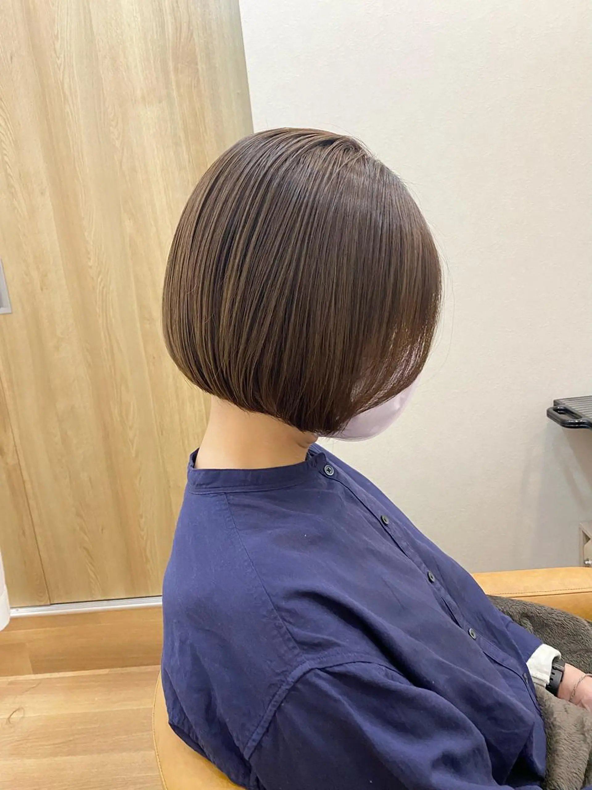 ショート カラー ベージュカラー オリーブベージュ オレンジ ボブ 林 瑠夏のヘアスタイル