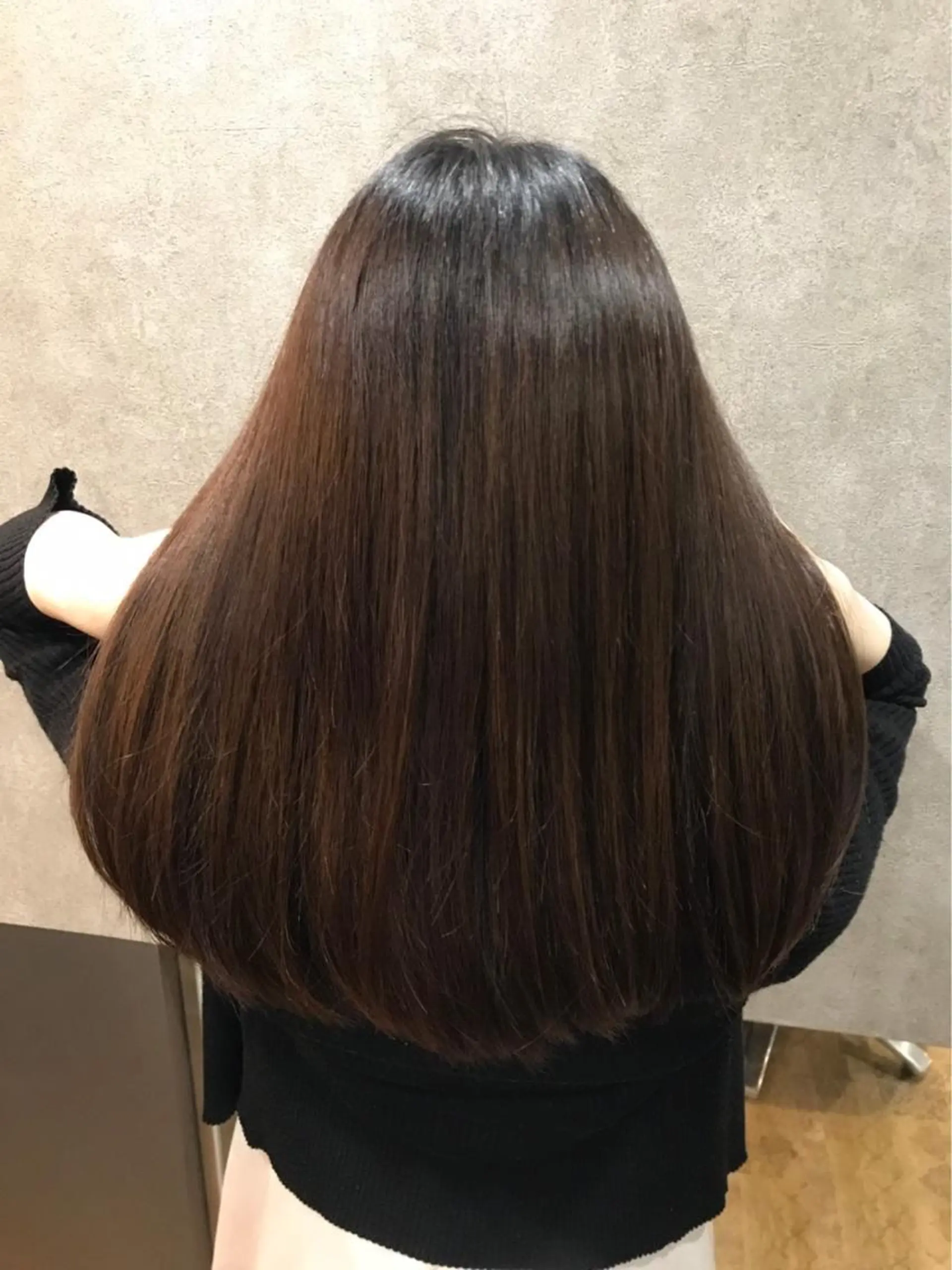 カラー 近藤 七海／箕面／艶カラーのヘアスタイル