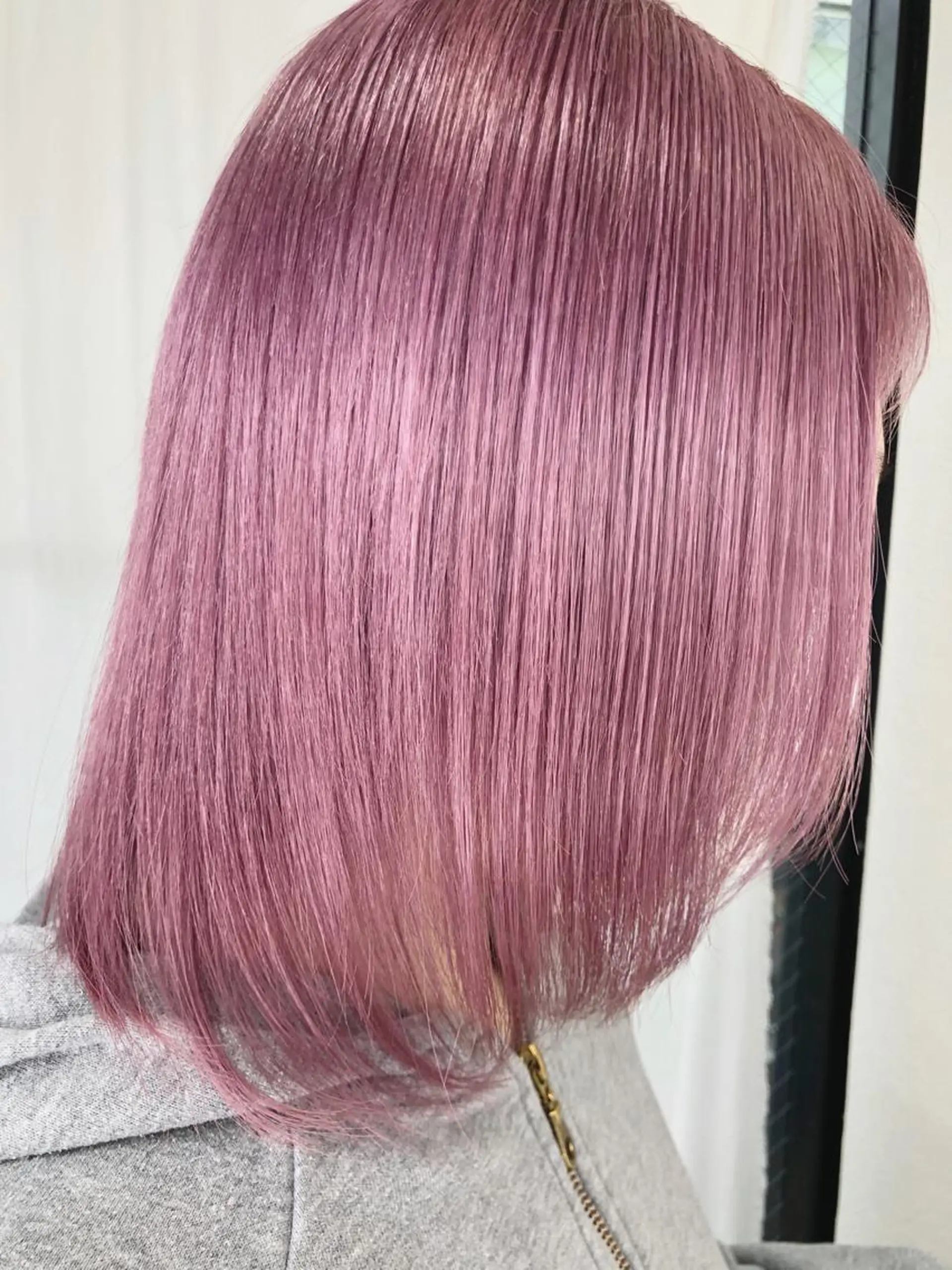 ミディアム カラー ミディアムパーマ アディクシーカラー バレイヤージュ ベージュカラー ブリーチ ito. ブリーチ/髪質改善のヘアスタイル