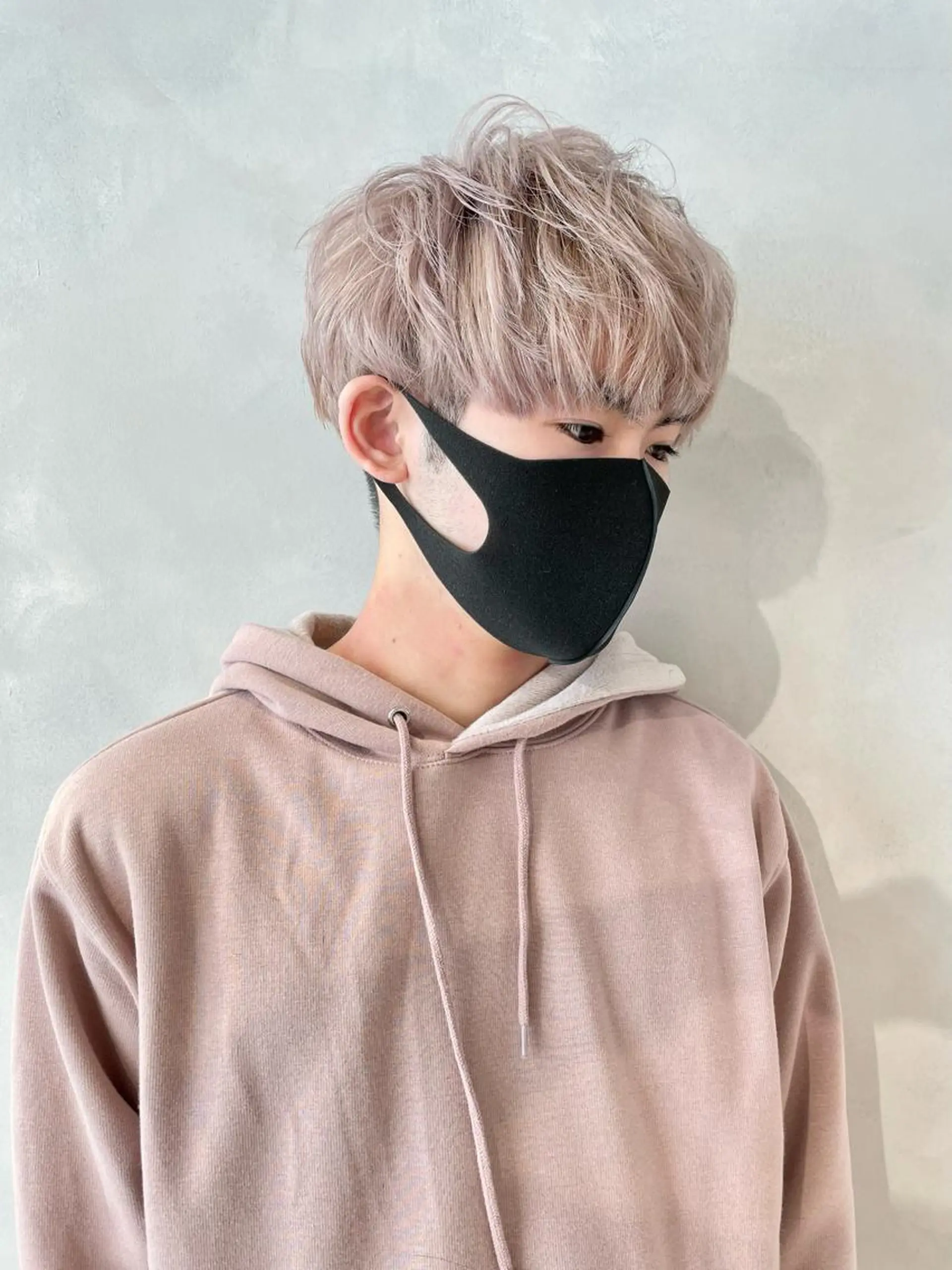 ショート カラー メンズ ベージュカラー ミルクティーベージュ ホワイトミルクティーベージュ ヘアカラー トリートメント ヘアセット ハイトーン×レイヤー /遠藤将太のヘアスタイル