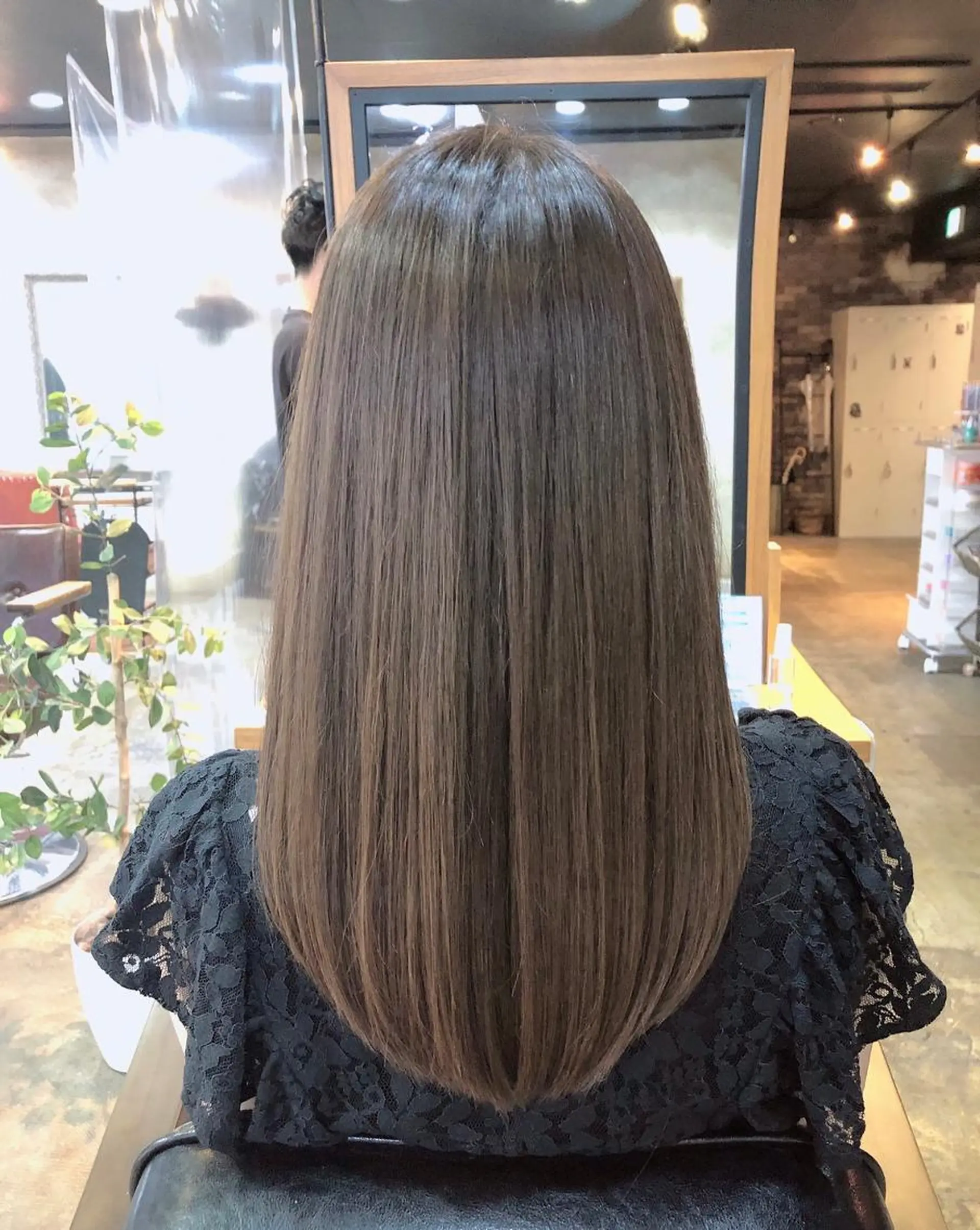 ロング カラー パーマ ヘアアレンジ アディクシーカラー アッシュ バレイヤージュ ベージュカラー ブリーチ newi 川崎店のヘアスタイル