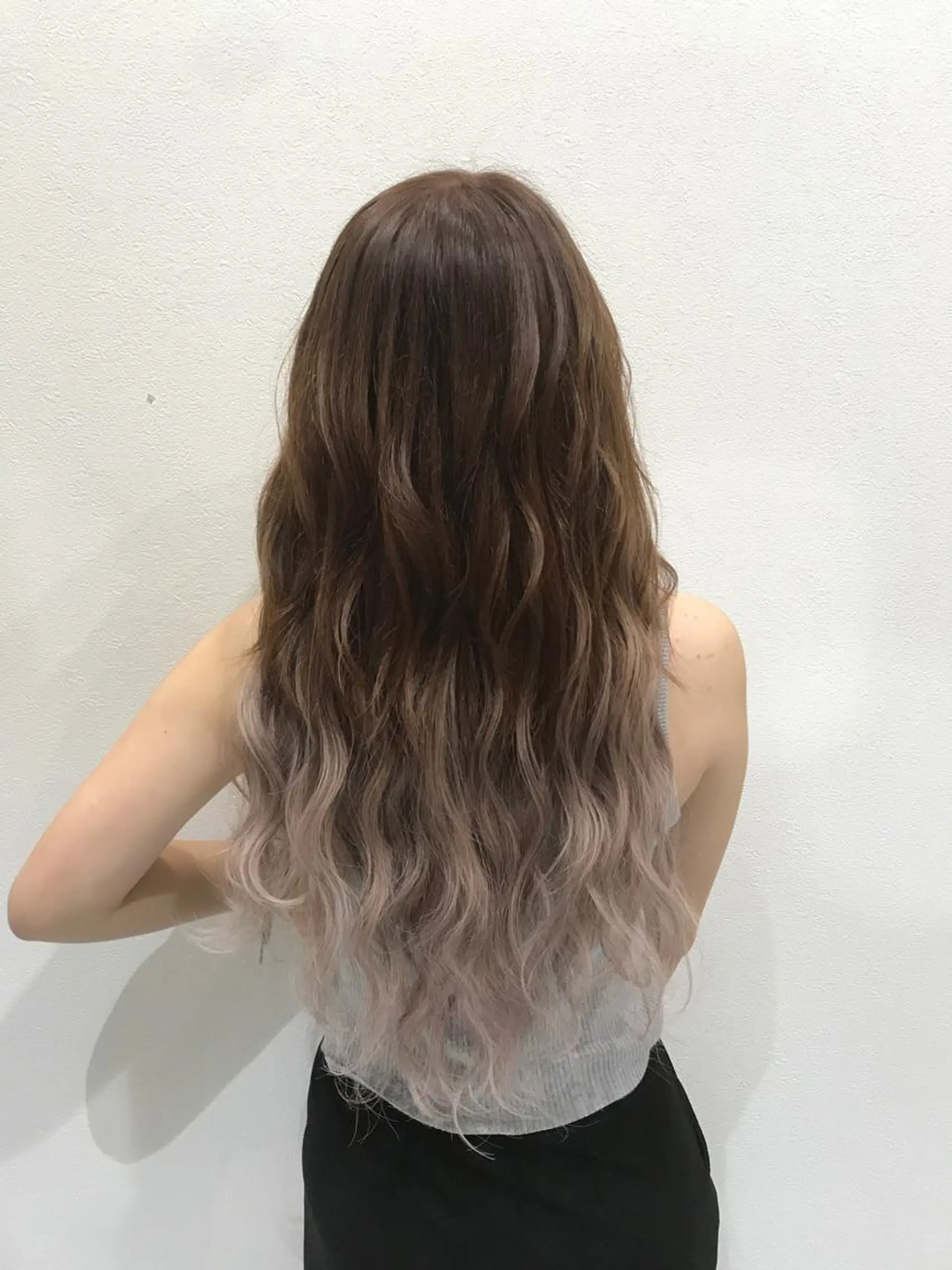 ロング シールエクステ エクステ ブリーチカラー☆ 再生トリートメントのヘアスタイル