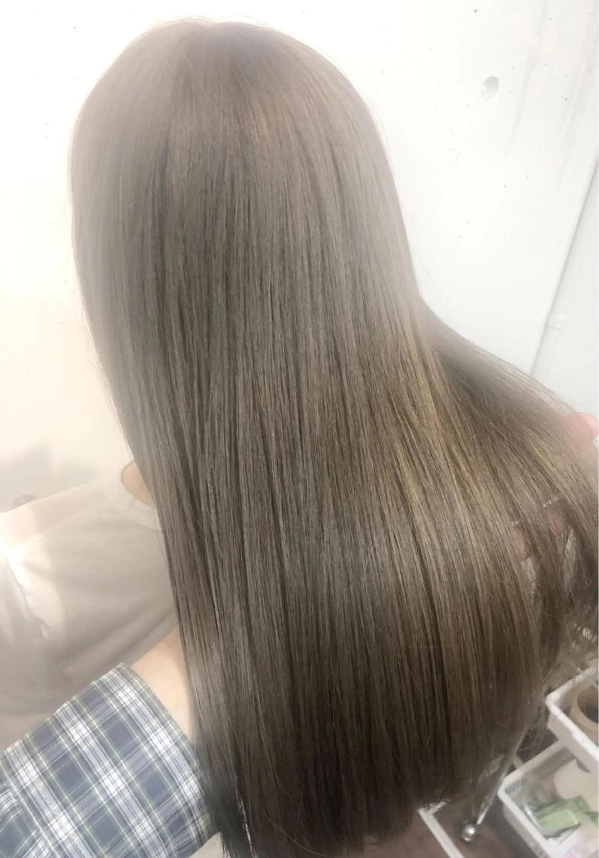 カラー グレージュ イルミナカラー ヘアカラー トリートメント ヘッドスパ グレージュ/髪質改善 Yamato.hのヘアスタイル