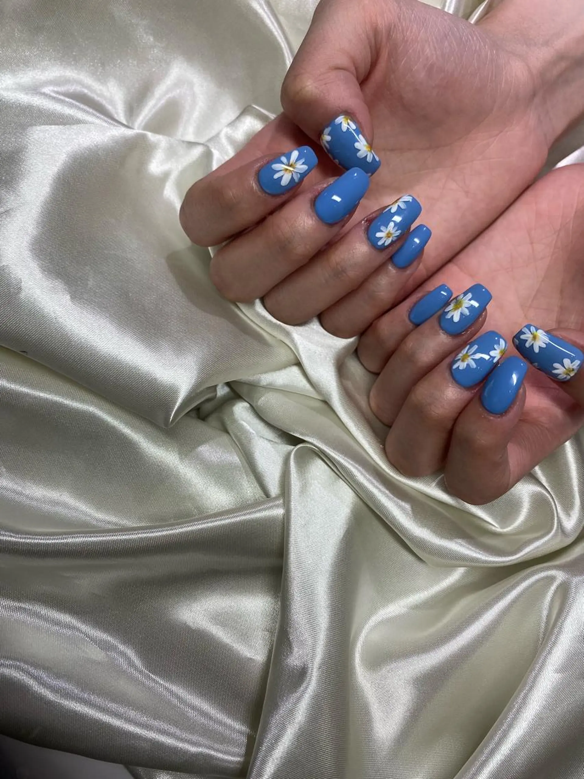 ネイル アートネイル ブルー 持ち込み ニュアンスネイル ハンドネイル ハンドケア Charme. NOBUKOのネイルデザイン