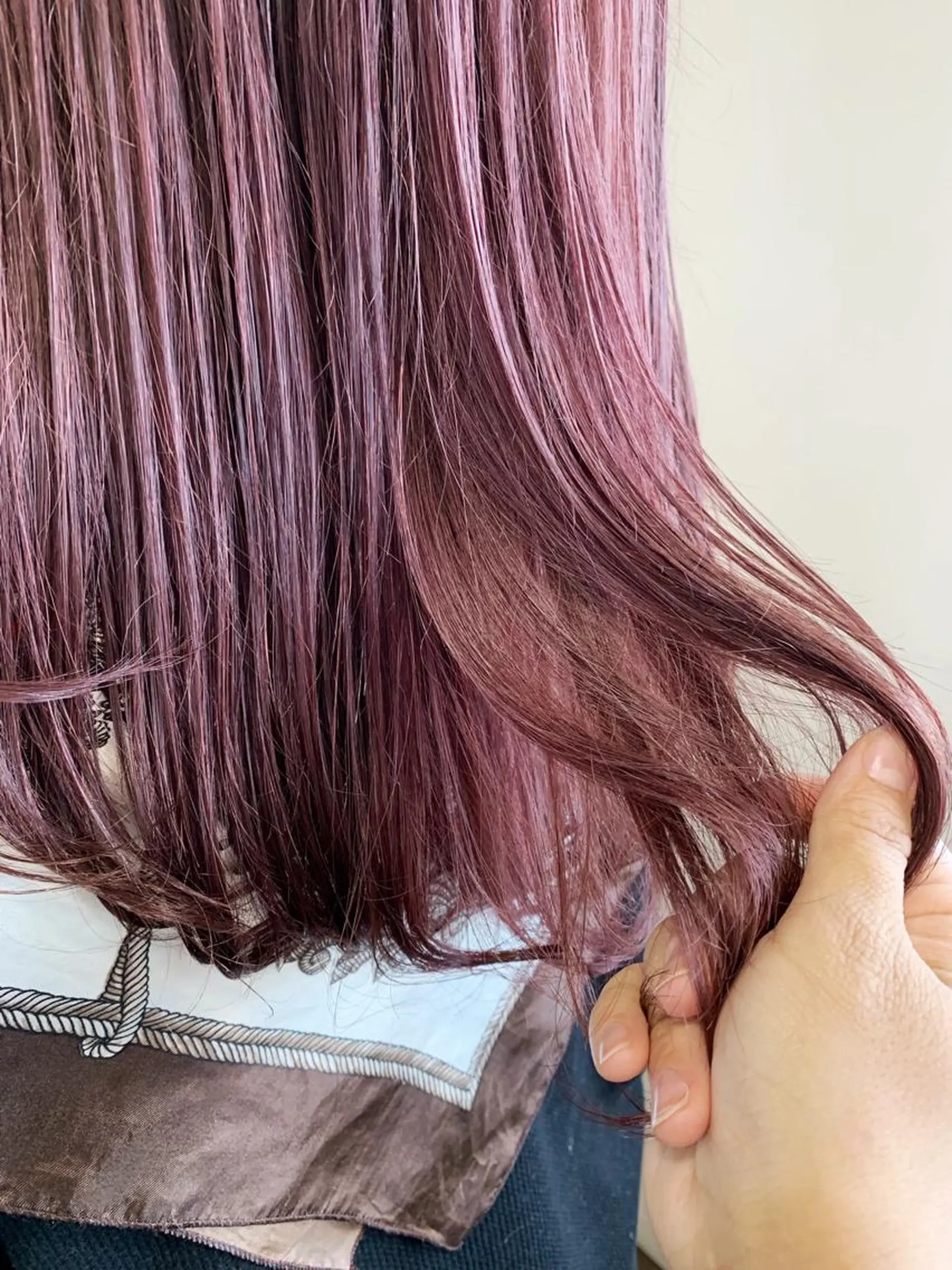 セミロング カラー ヘアアレンジ ピンクカラー バイオレットカラー 🌿‬ ܸAir 透明感🌱西村知佳のヘアスタイル