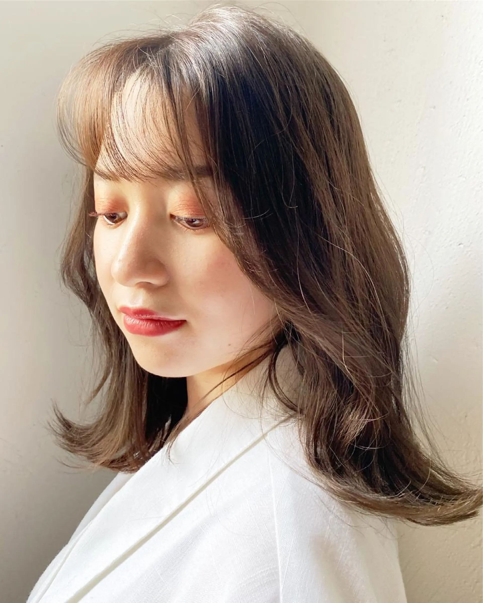 ミディアム タンバルモリ ヨシンモリ 韓国風ヘア ワンホンヘア カット ヘアカラー トリートメント 榎園 由美のヘアスタイル