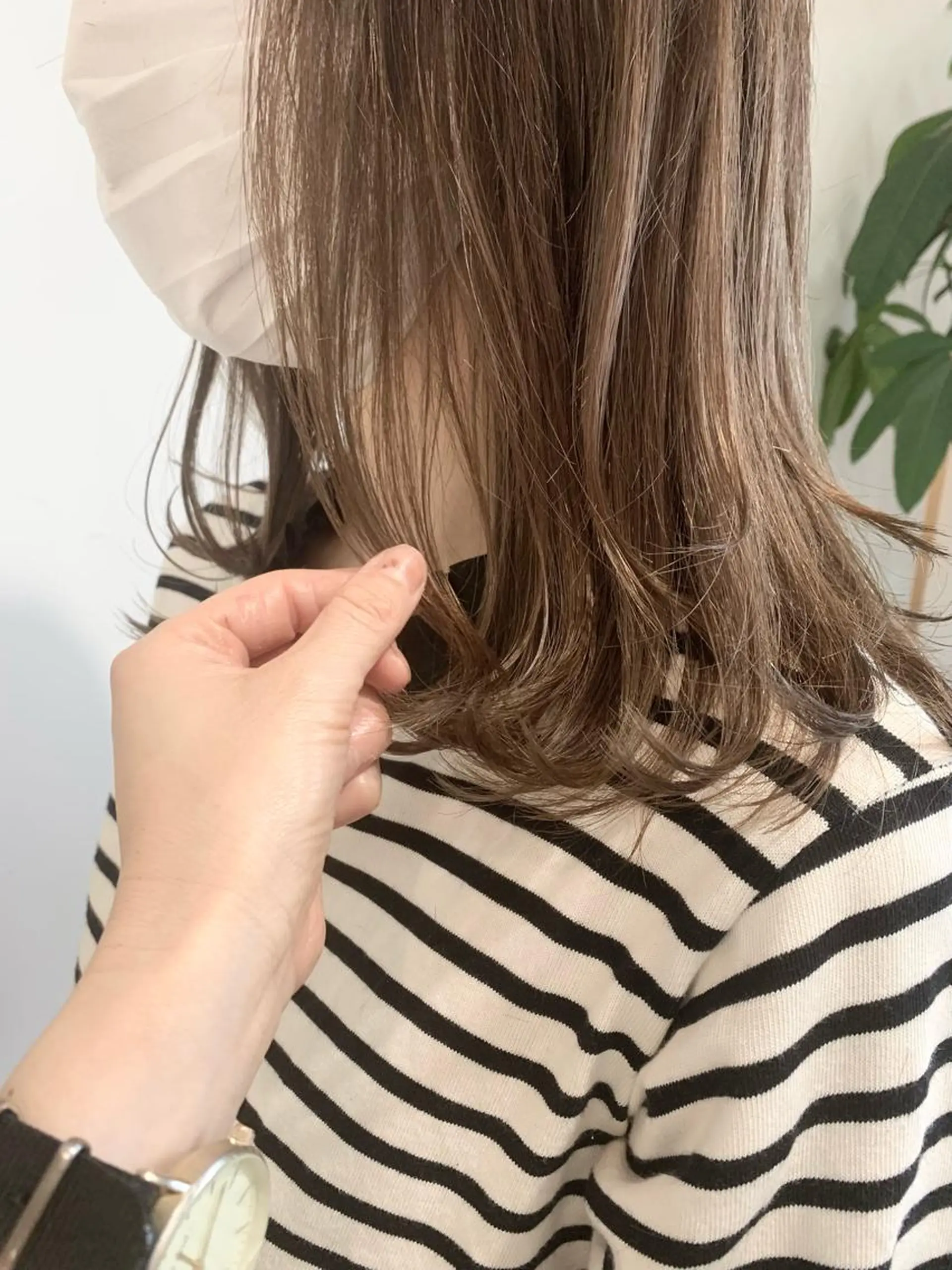 ミディアム 田中 亜沙美のヘアスタイル