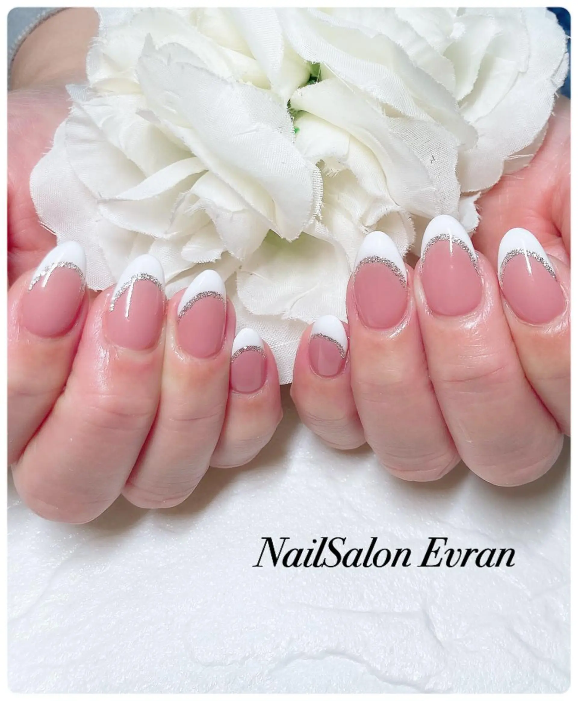 ネイル アートネイル フレンチネイル マグネットネイル 持ち込み ニュアンスネイル ハンドネイル Nail salon Evranのネイルデザイン