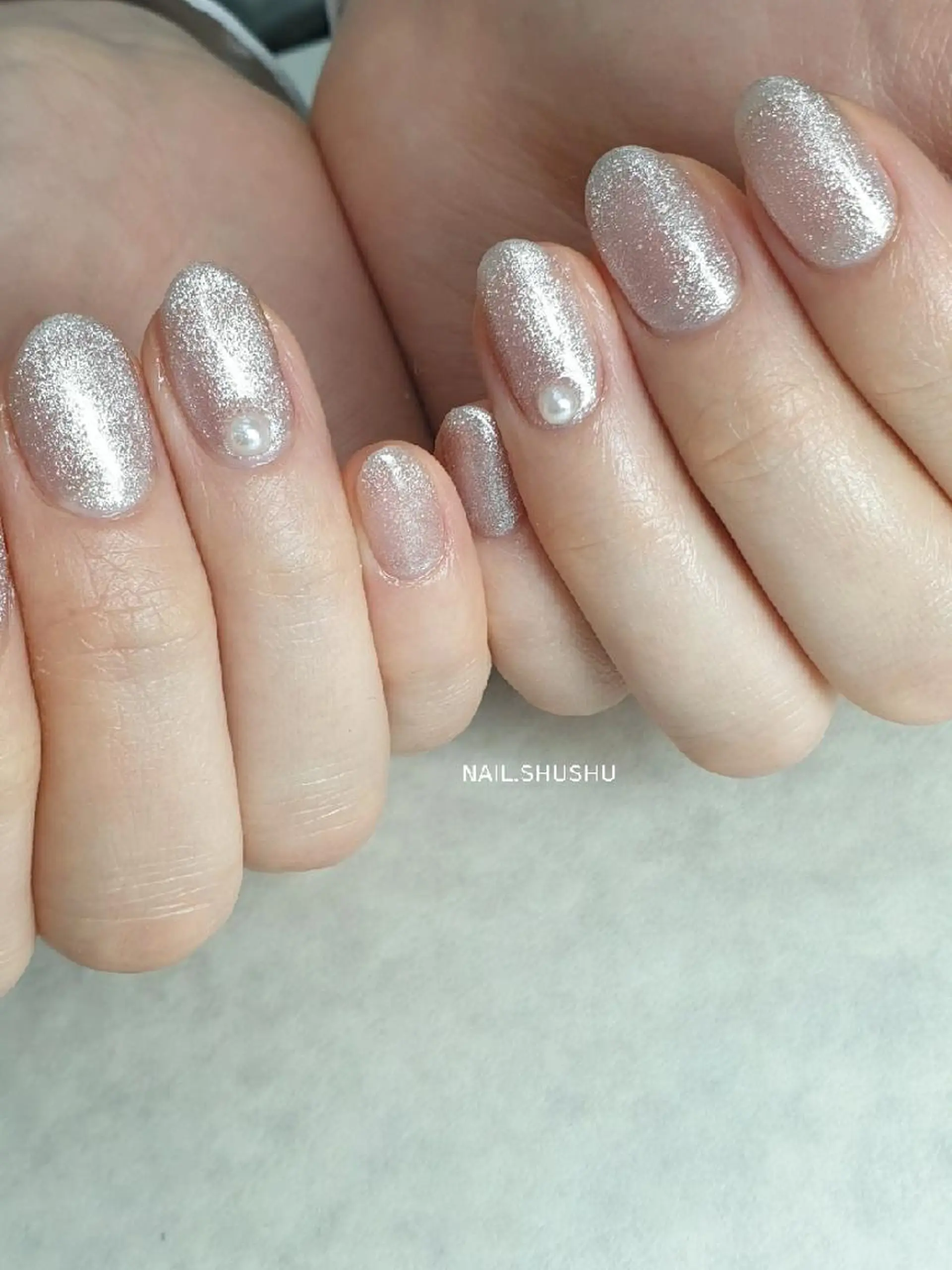 ネイル シンプルネイル 3dパーツ/流行り 👧shushu❤️のネイルデザイン