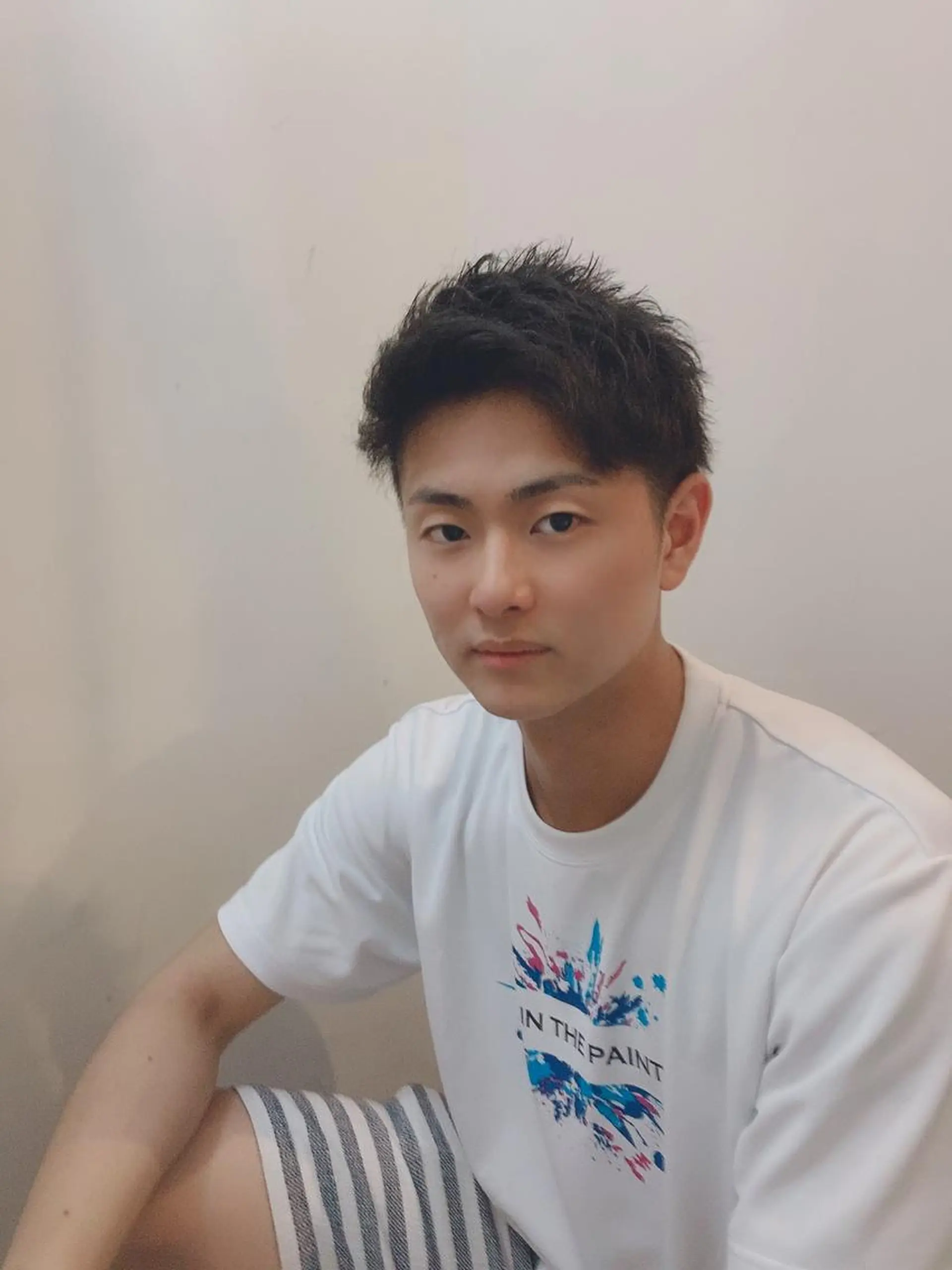 ミディアム 岡崎 海人のヘアスタイル