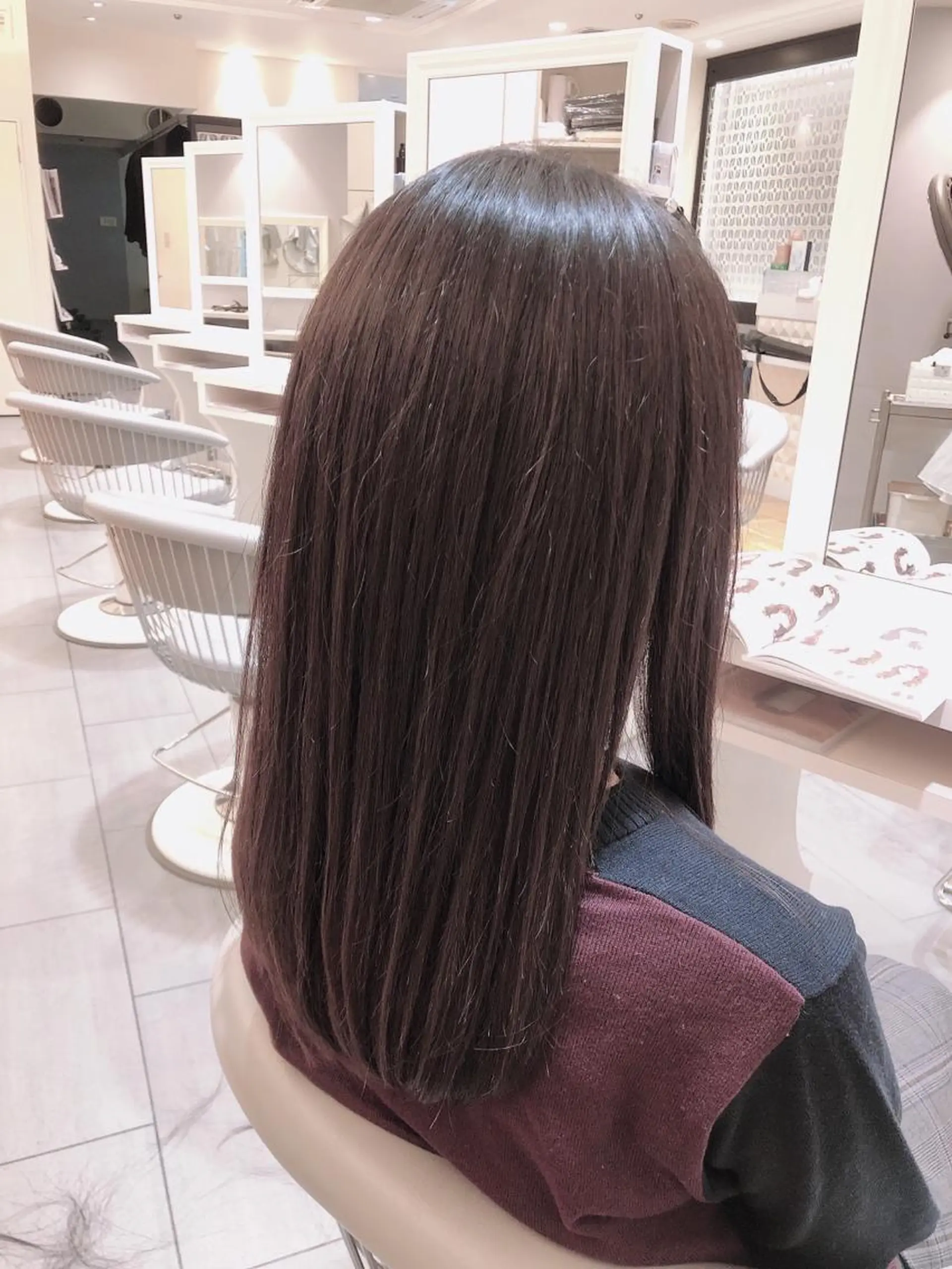 セミロング コテ巻きパーマ 阪上 沙織のヘアスタイル