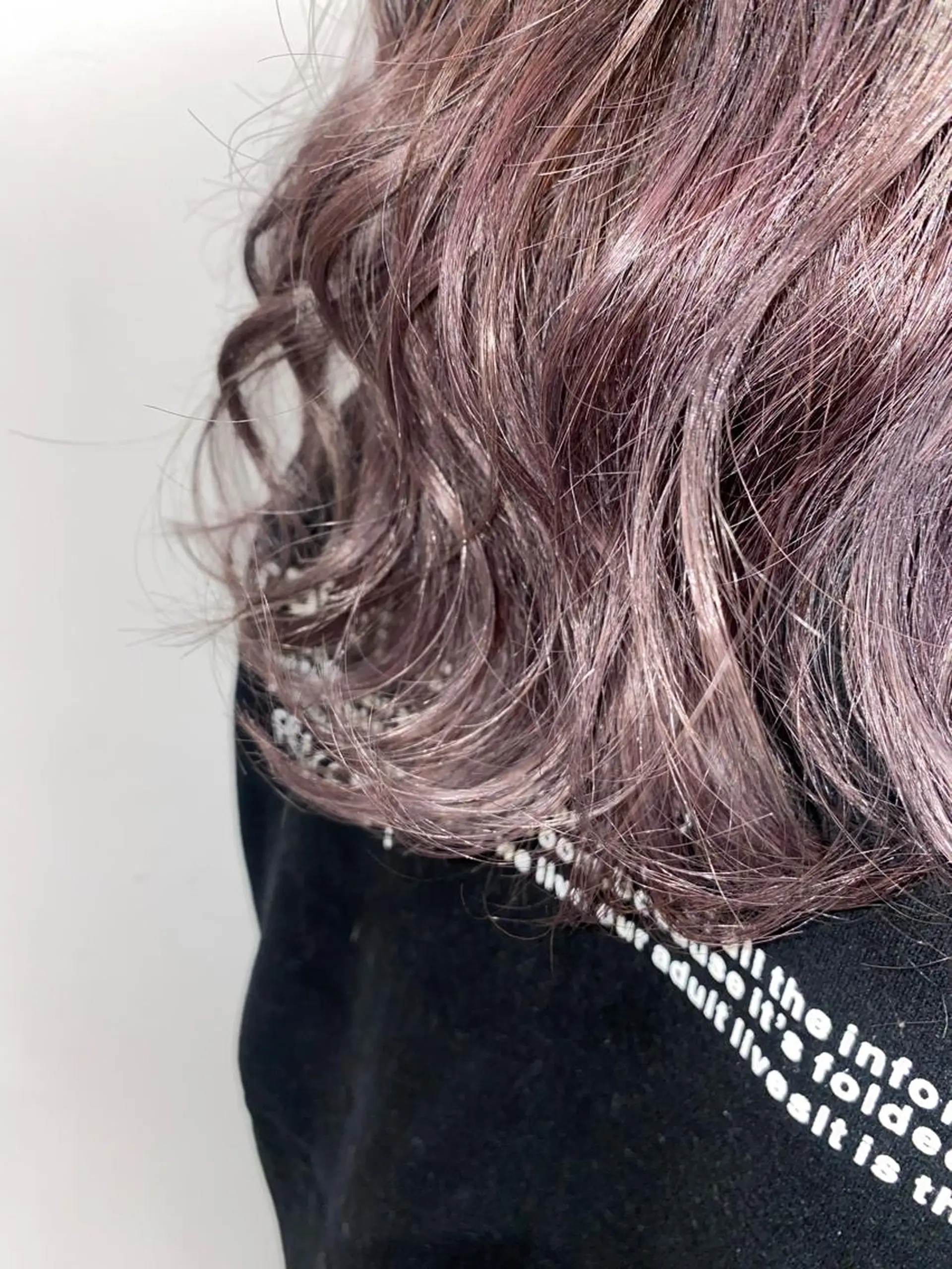 セミロング カラー ピンクカラー 透明感カラー 天羅のヘアスタイル