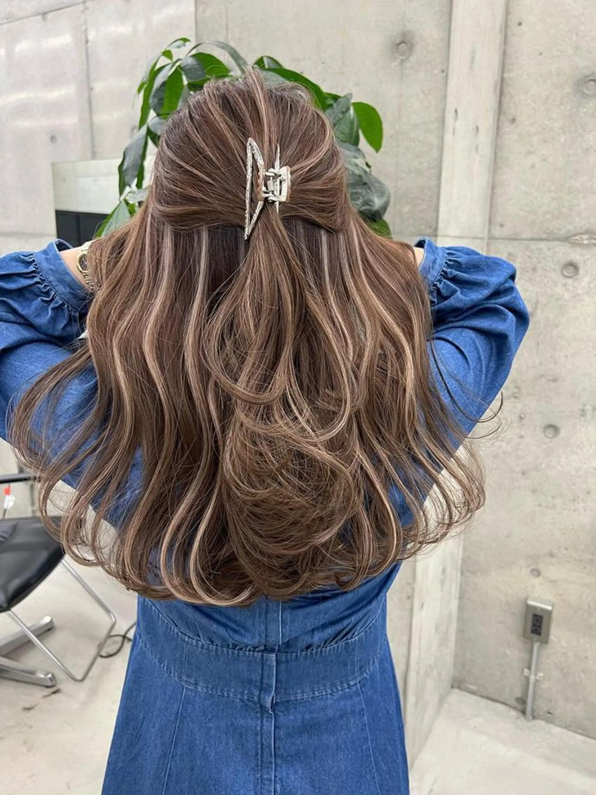 カラー ハイライトカラー BLEACHi /noeのヘアスタイル