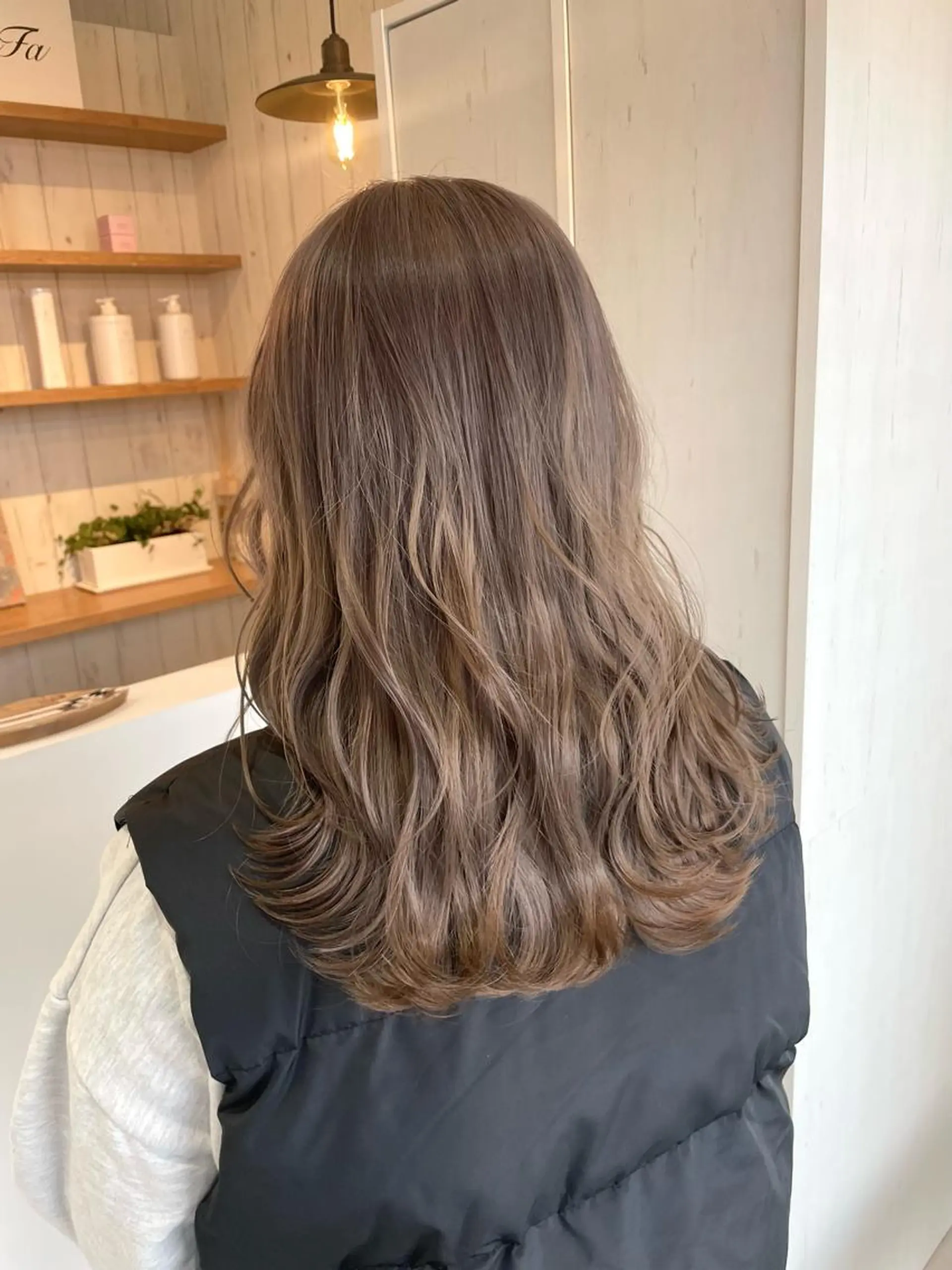 ミディアム waku 豊橋藤沢店のヘアスタイル