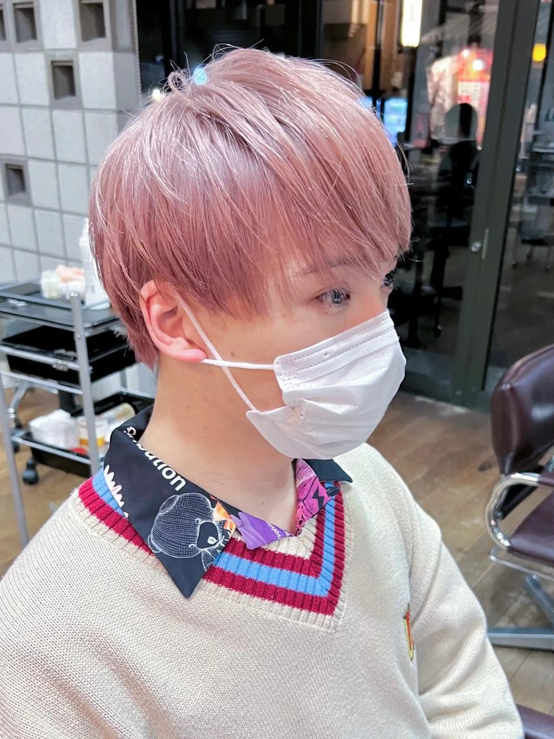 カラー メンズ メンズブリーチ ブリーチ ピンクカラー カット ヘアカラー メンズパーマ/フェ ザーパーマ/古川晴輝のヘアスタイル