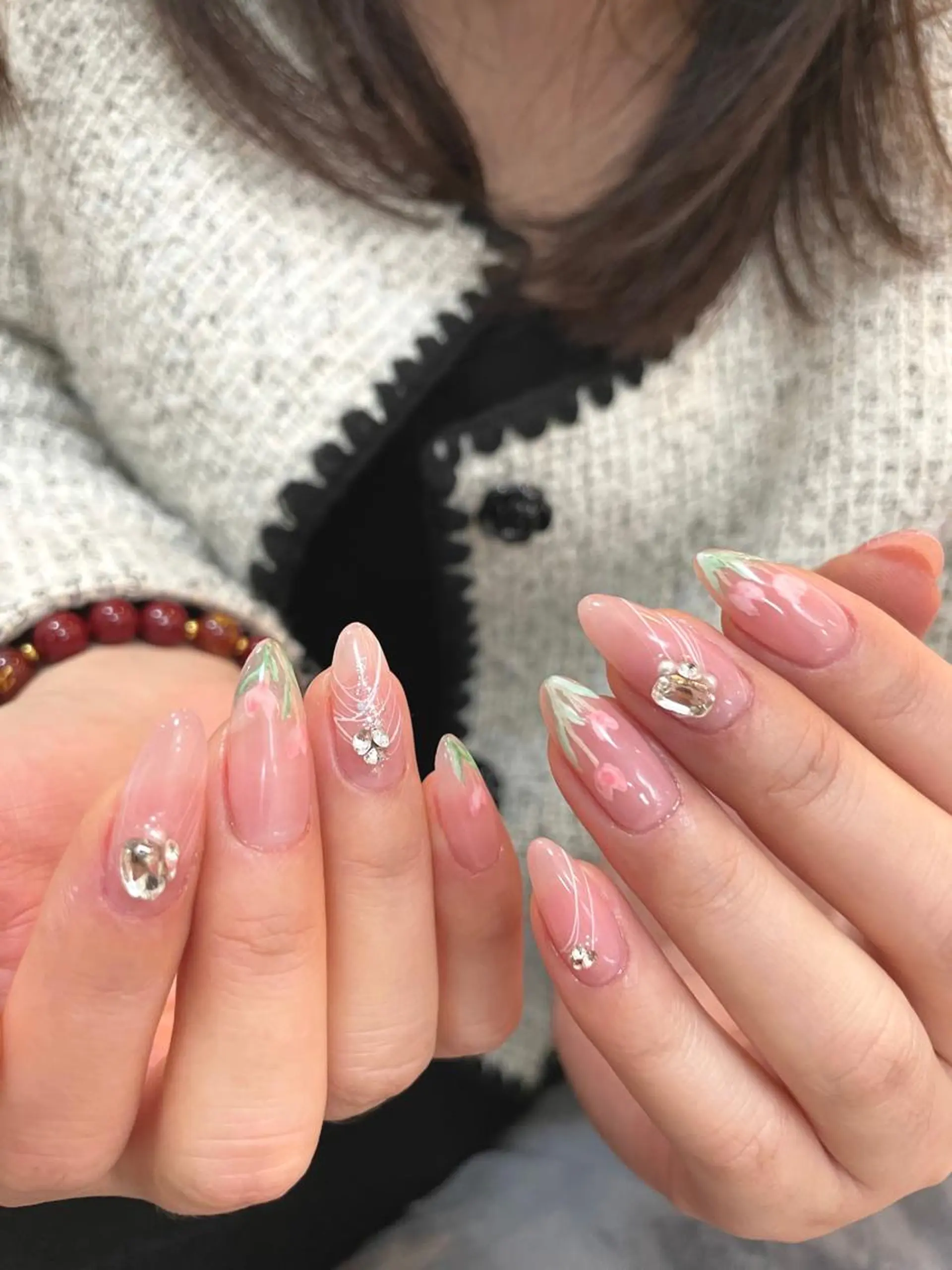 ネイル ハンドネイル AngelChris ビューティーサロンのネイルデザイン