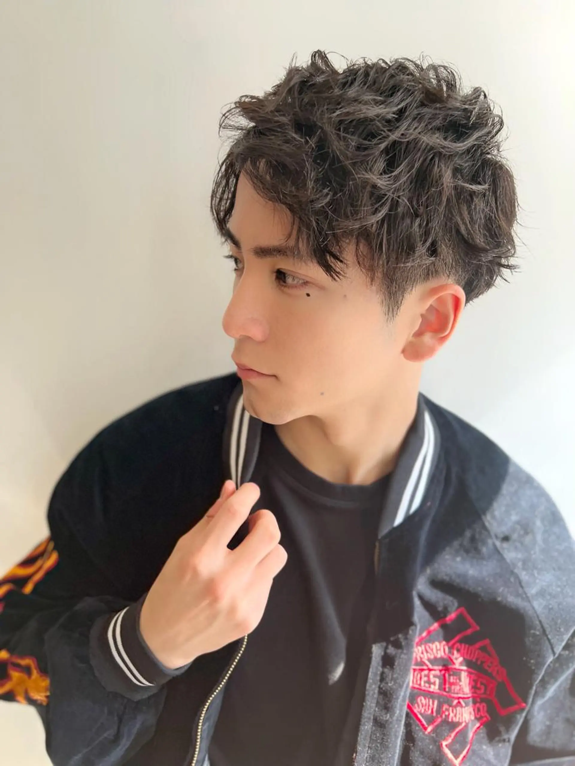 ショート パーマ ベリーショート ハイライト 韓国風ヘア ショートヘア ウルフカット メンズStylist 山根慧のヘアスタイル