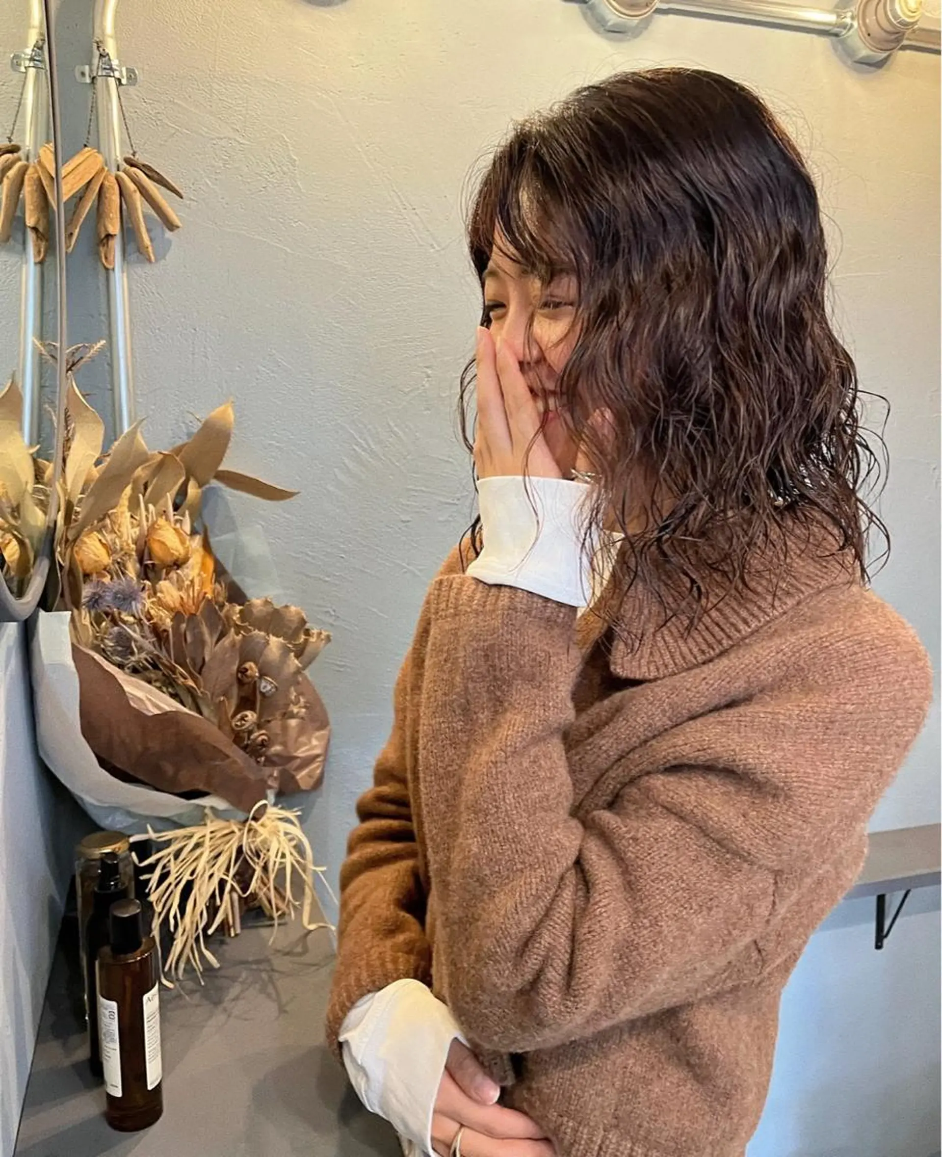 ミディアム ミディアムパーマ イタヤ マイカのヘアスタイル