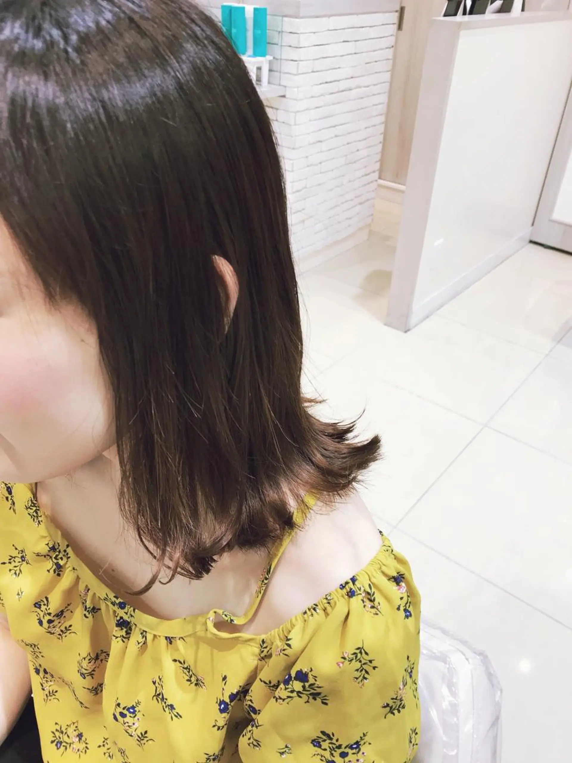 ミディアム カラー 外ハネヘア 店舗代表　佐藤 幸平のヘアスタイル