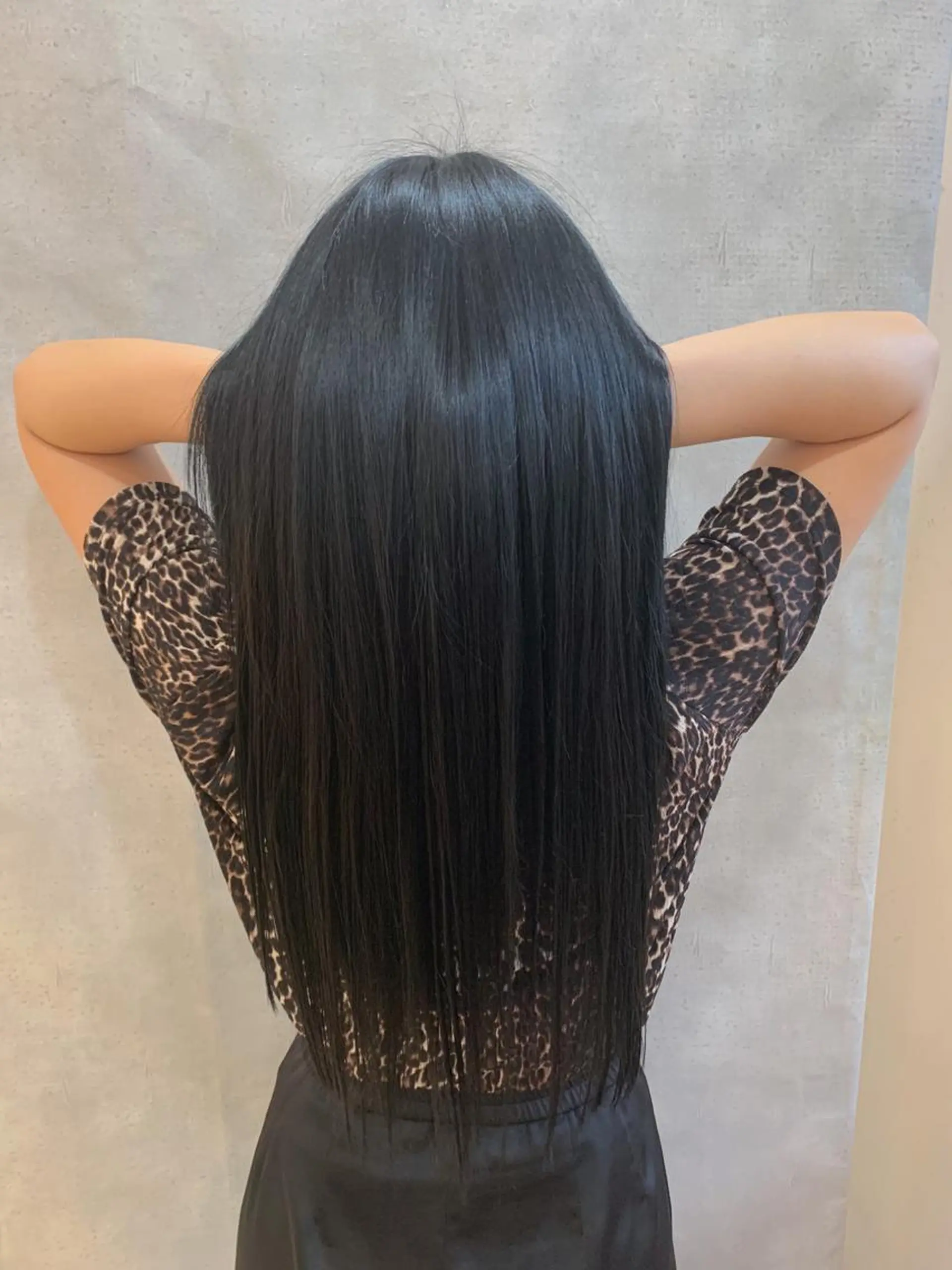 ロング カラー 鈴木 悠平のヘアスタイル