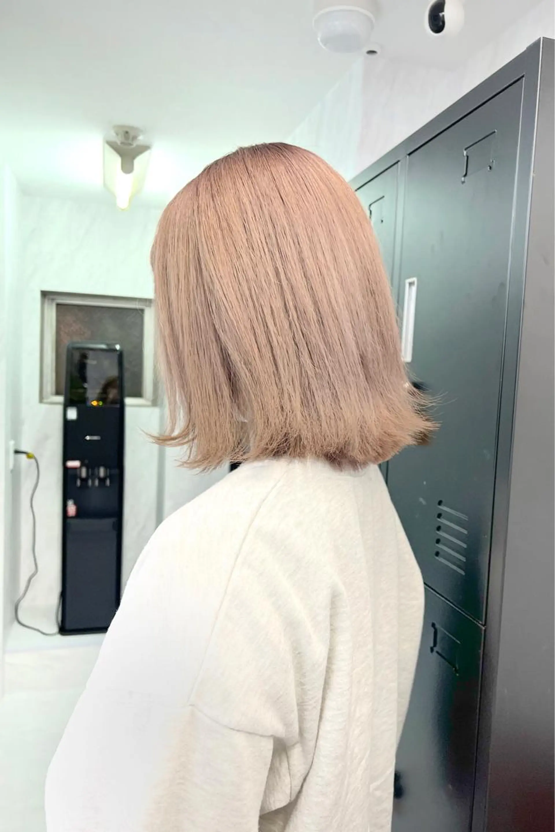 ミディアム カラー シールエクステ ハイトーンカラー エクステ ヘアカラー シールエクステ特化 ハイトーン、NANAのヘアスタイル