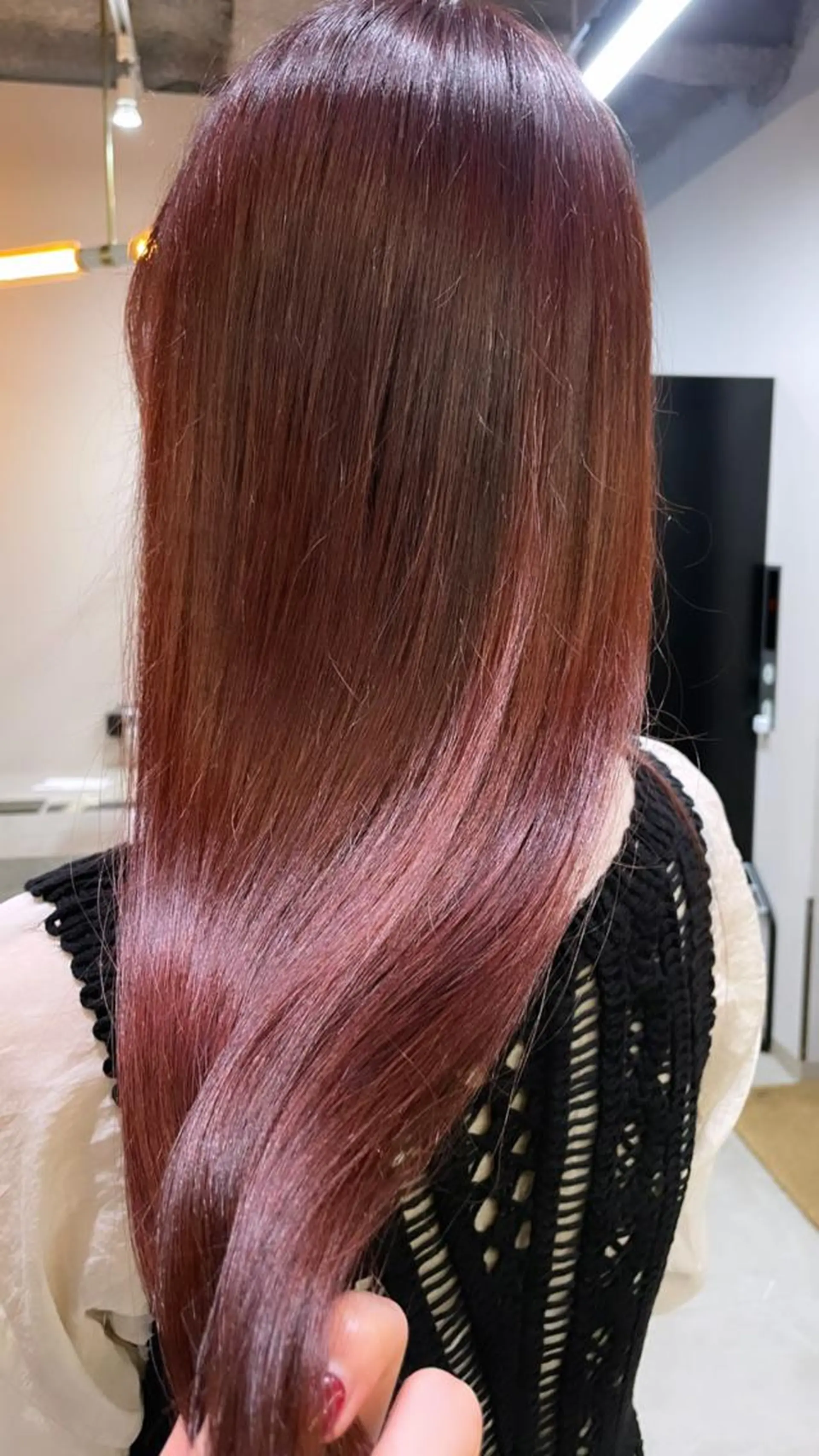 ロング ヘアカラー トリートメント nene .のヘアスタイル