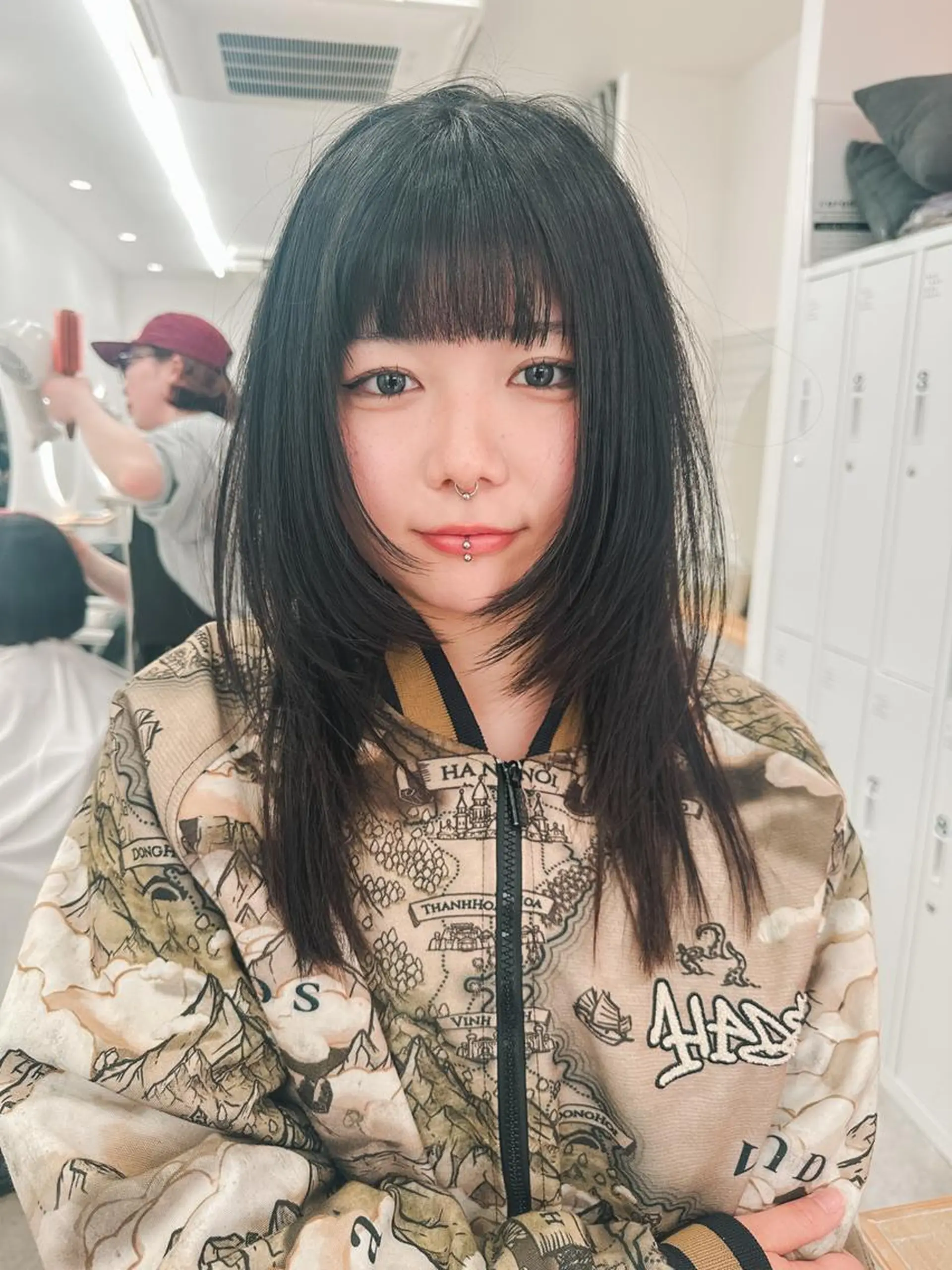 カラー セミロング レイヤー/ウルフ/ ハッシュカット/ダイのヘアスタイル