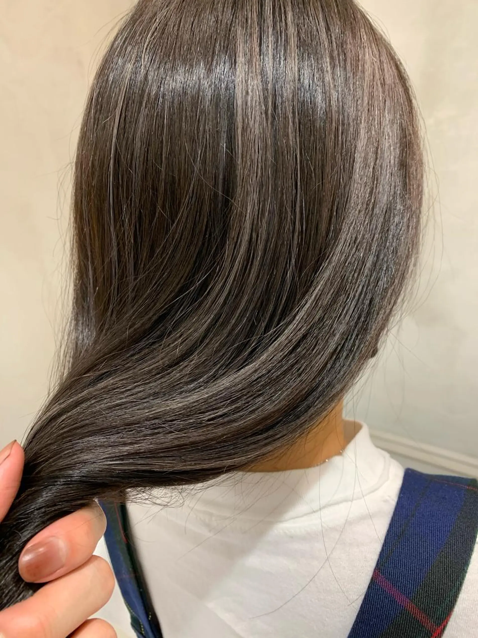 セミロング ハイライト ヘアカラー トリートメント ヘッドスパ ヘアセット オリーブ カラー✨有坂映哉のヘアスタイル