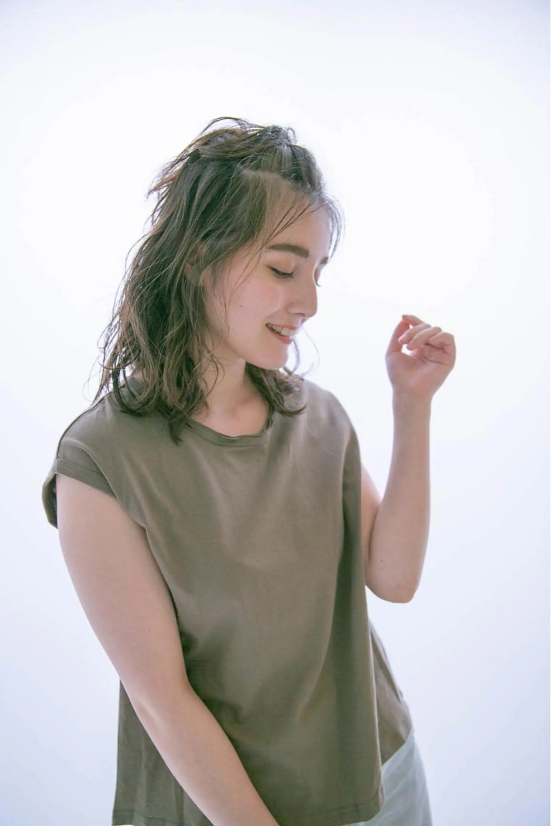 セミロング 髪質改善ストレート、 カラー清野雄大のヘアスタイル