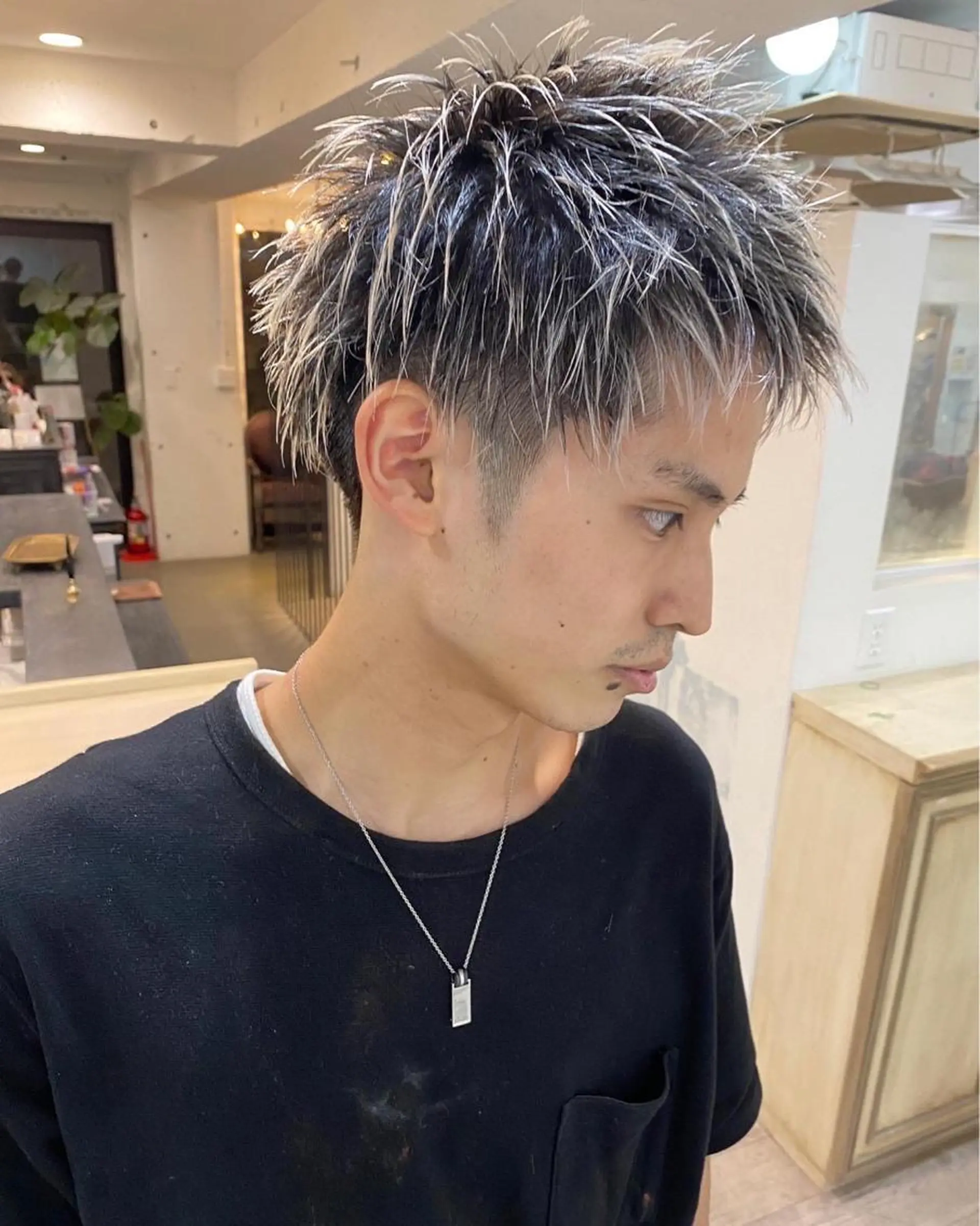 ショート メンズ カラーが上手い 辻悠月のヘアスタイル